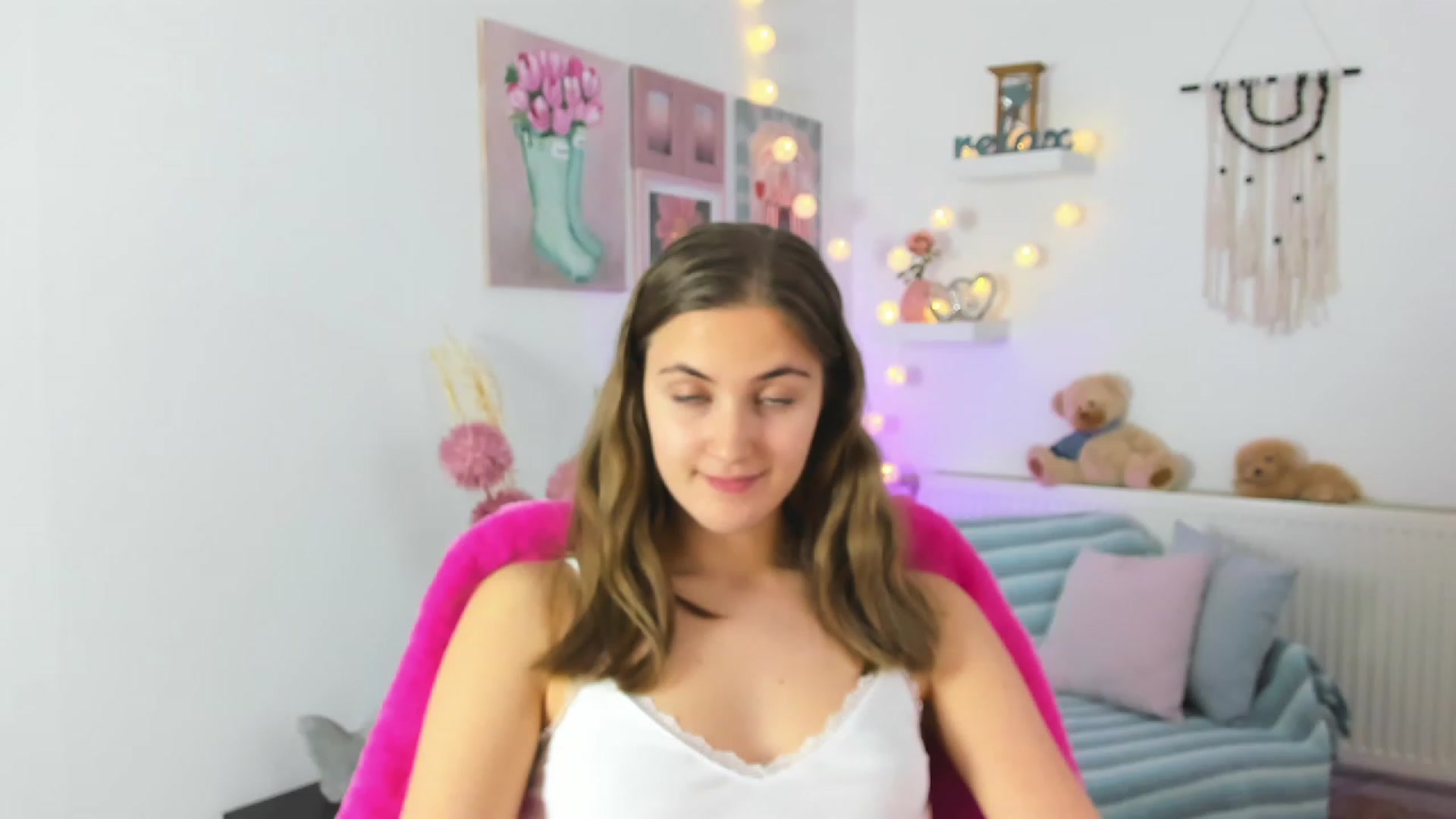 Gallery image thumbnail from Abbey_Grey's myfreecams stream on, 01/05/2023, 14:21 image 4 of 20