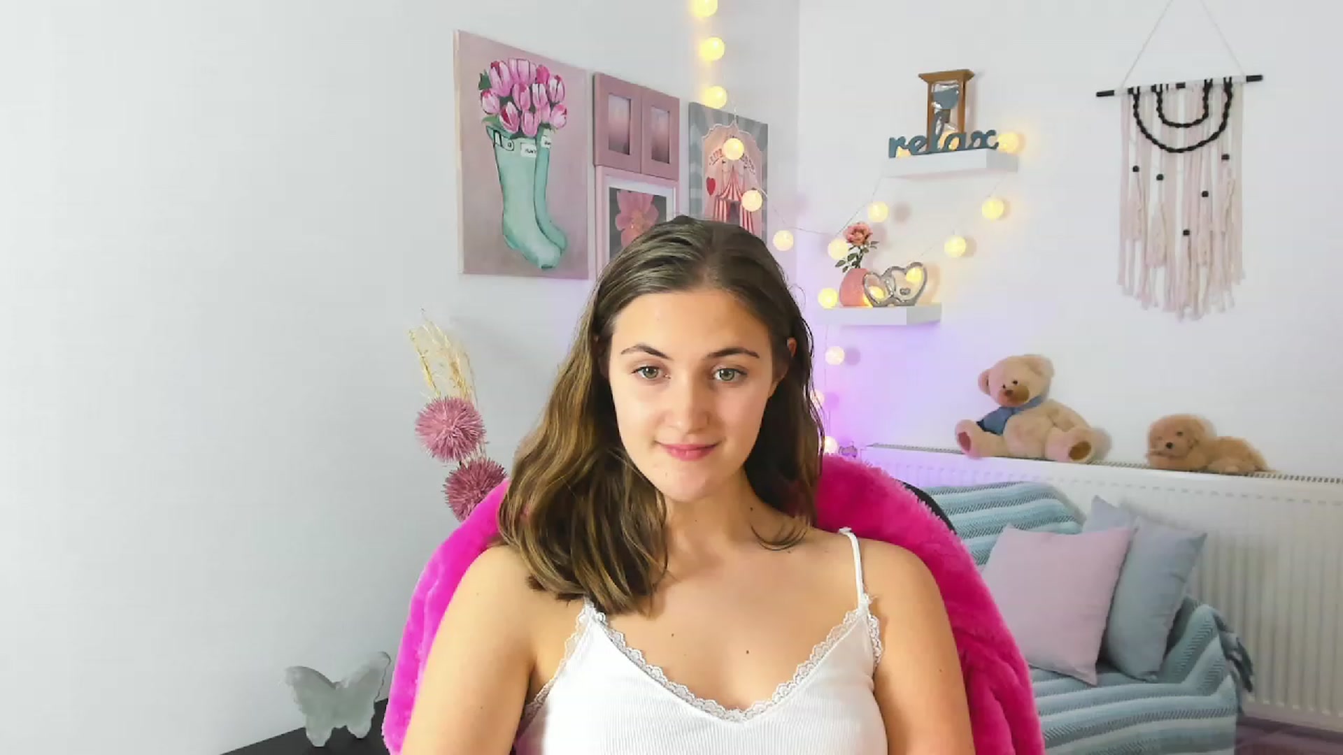 Gallery image thumbnail from Abbey_Grey's myfreecams stream on, 01/05/2023, 15:55 image 15 of 20
