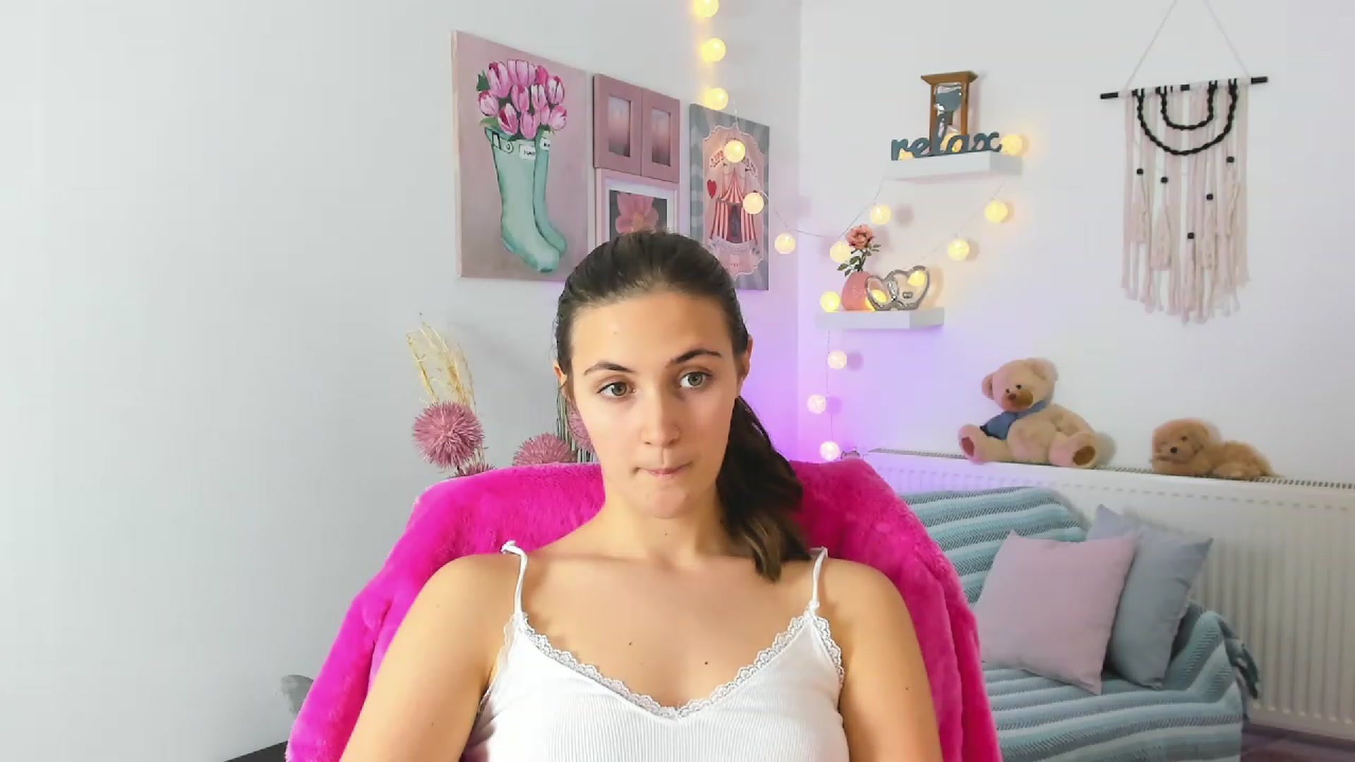 Gallery image thumbnail from Abbey_Grey's myfreecams stream on, 01/05/2023, 16:38 image 13 of 20
