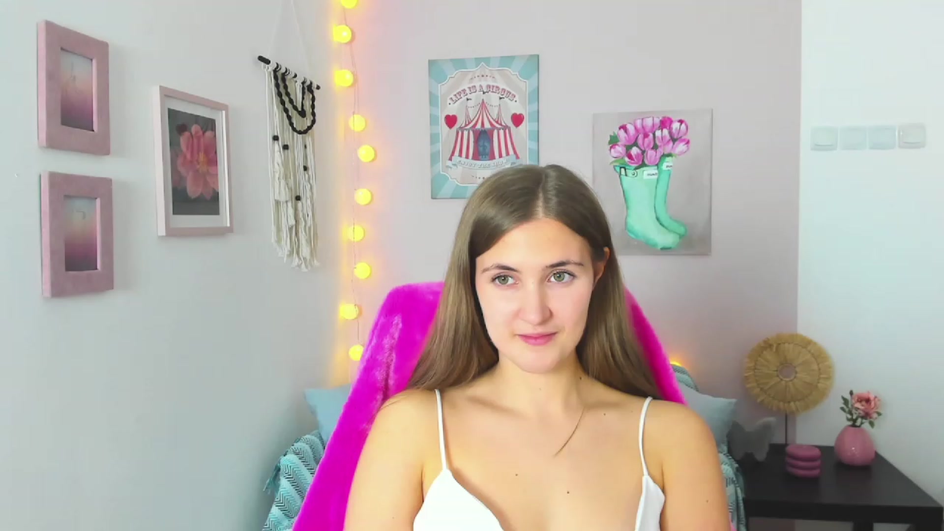 Gallery image thumbnail from Abbey_Grey's myfreecams stream on, 01/13/2023, 16:18 image 10 of 20