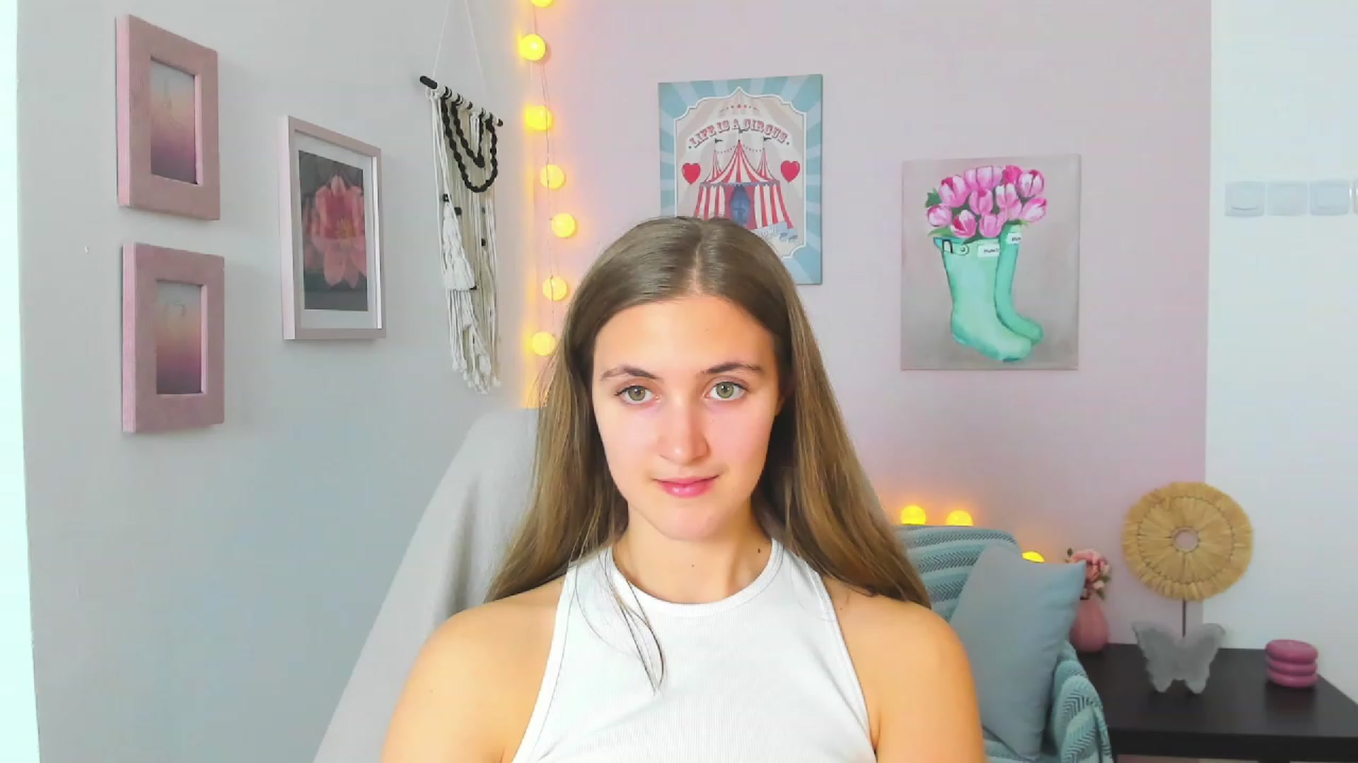 Gallery image thumbnail from Abbey_Grey's myfreecams stream on, 01/25/2023, 15:54 image 18 of 20