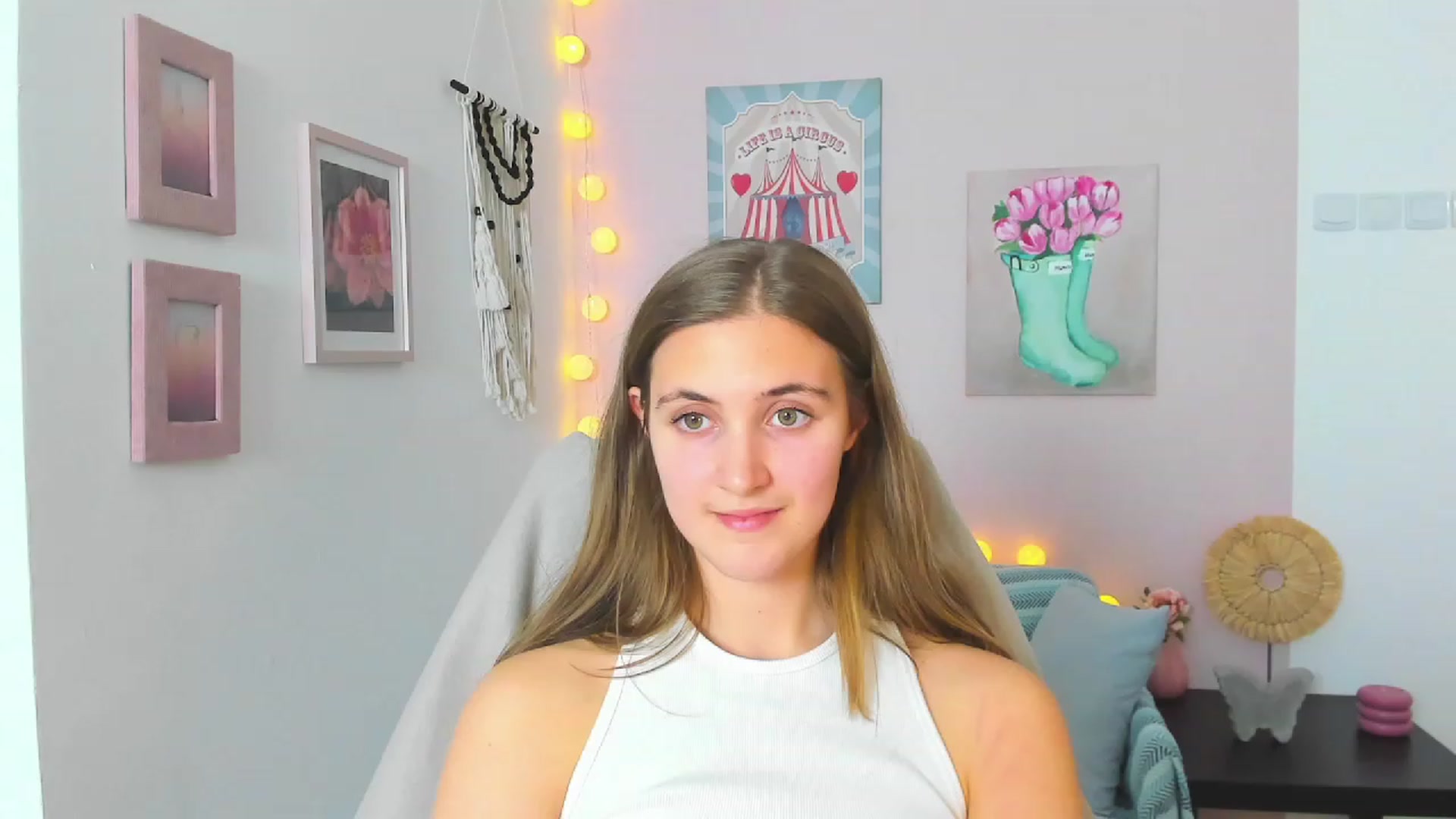 Gallery image thumbnail from Abbey_Grey's myfreecams stream on, 01/25/2023, 16:49 image 19 of 20