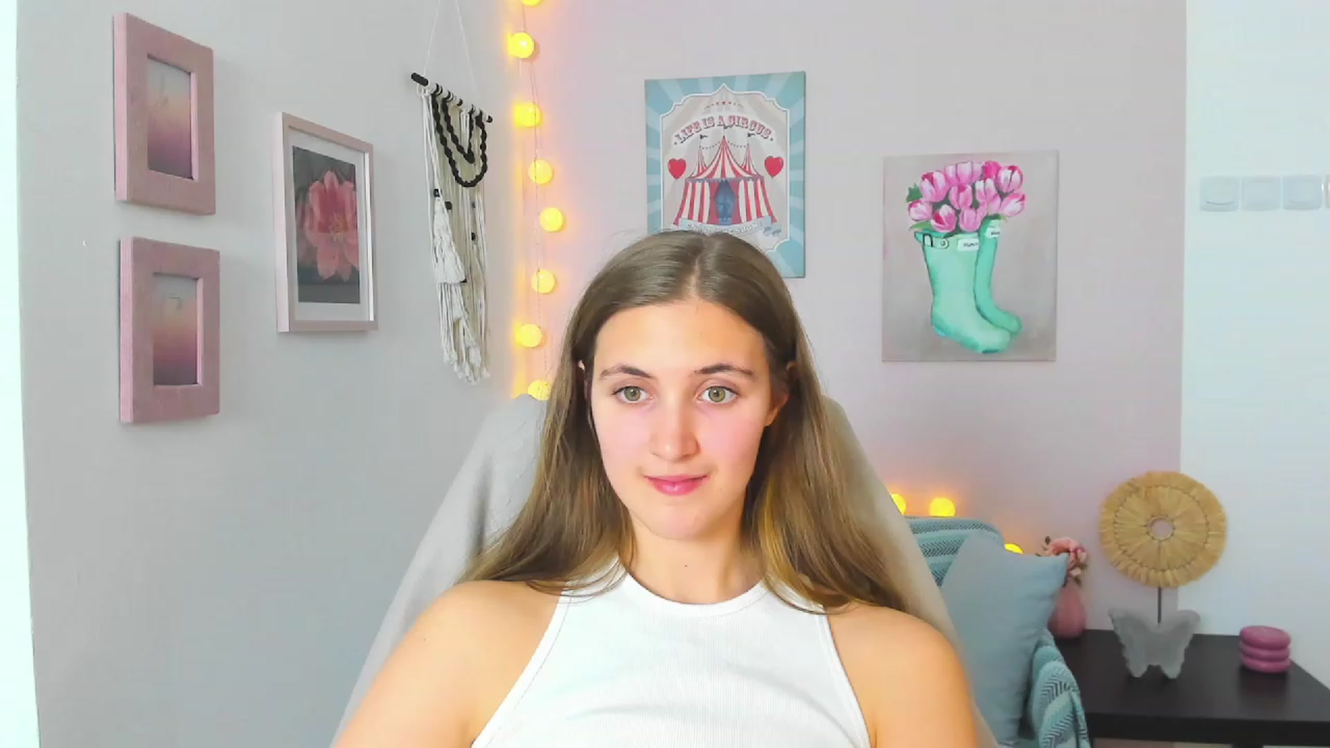 Gallery image thumbnail from Abbey_Grey's myfreecams stream on, 01/25/2023, 16:49 image 11 of 20