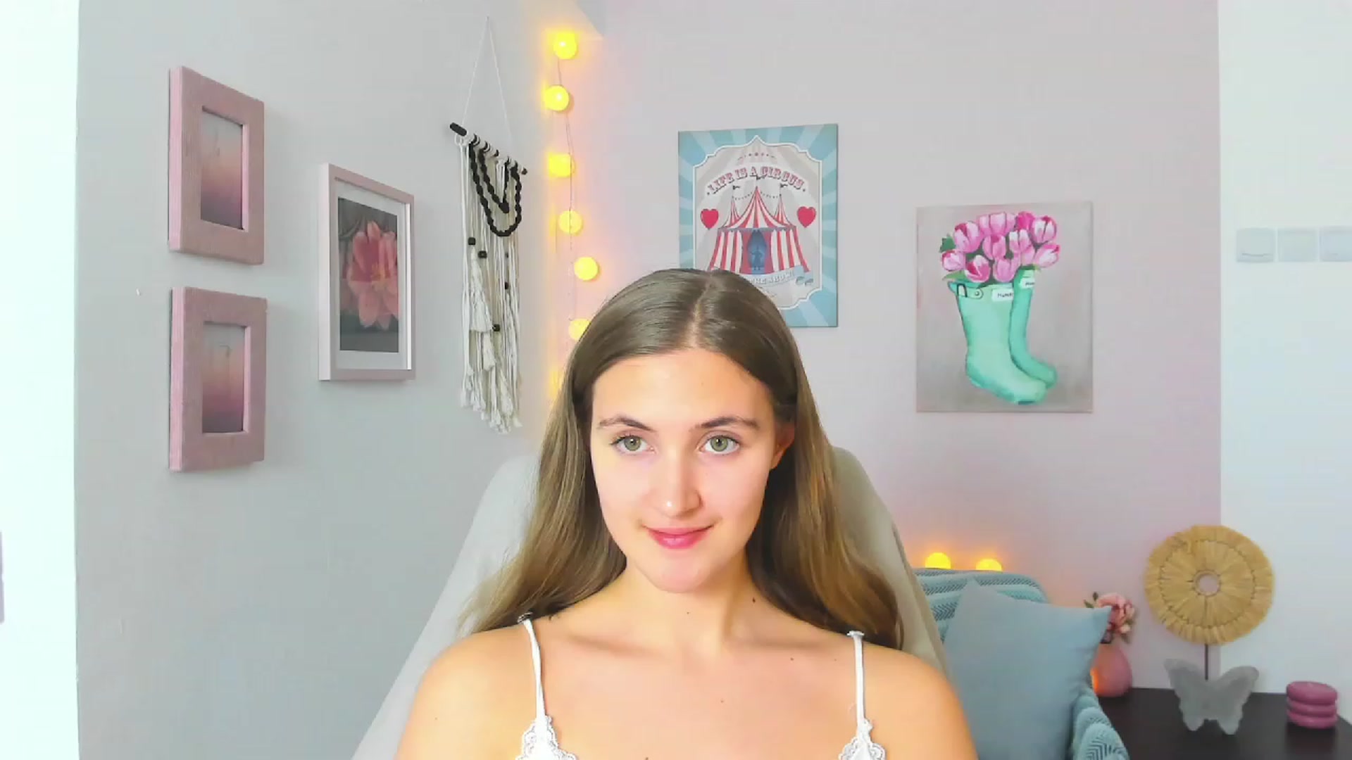 Gallery image thumbnail from Abbey_Grey's myfreecams stream on, 01/26/2023, 16:59 image 1 of 20