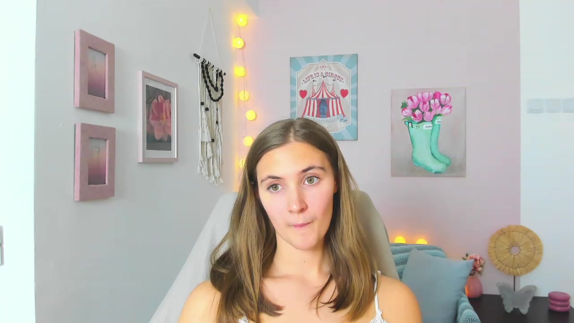 Gallery image thumbnail from Abbey_Grey's myfreecams stream on, 01/26/2023, 16:59 image 9 of 20