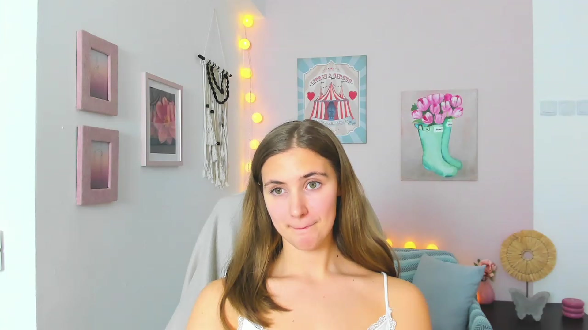Gallery image thumbnail from Abbey_Grey's myfreecams stream on, 01/26/2023, 16:59 image 15 of 20