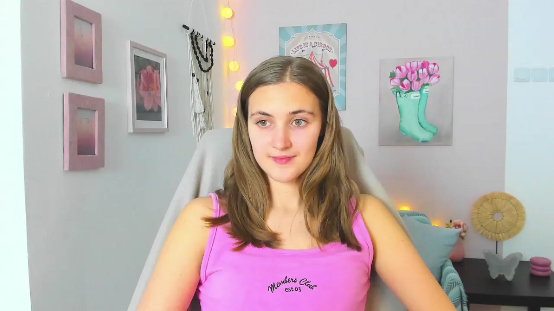 Gallery image thumbnail from Abbey_Grey's myfreecams stream on, 01/27/2023, 16:25 image 9 of 20