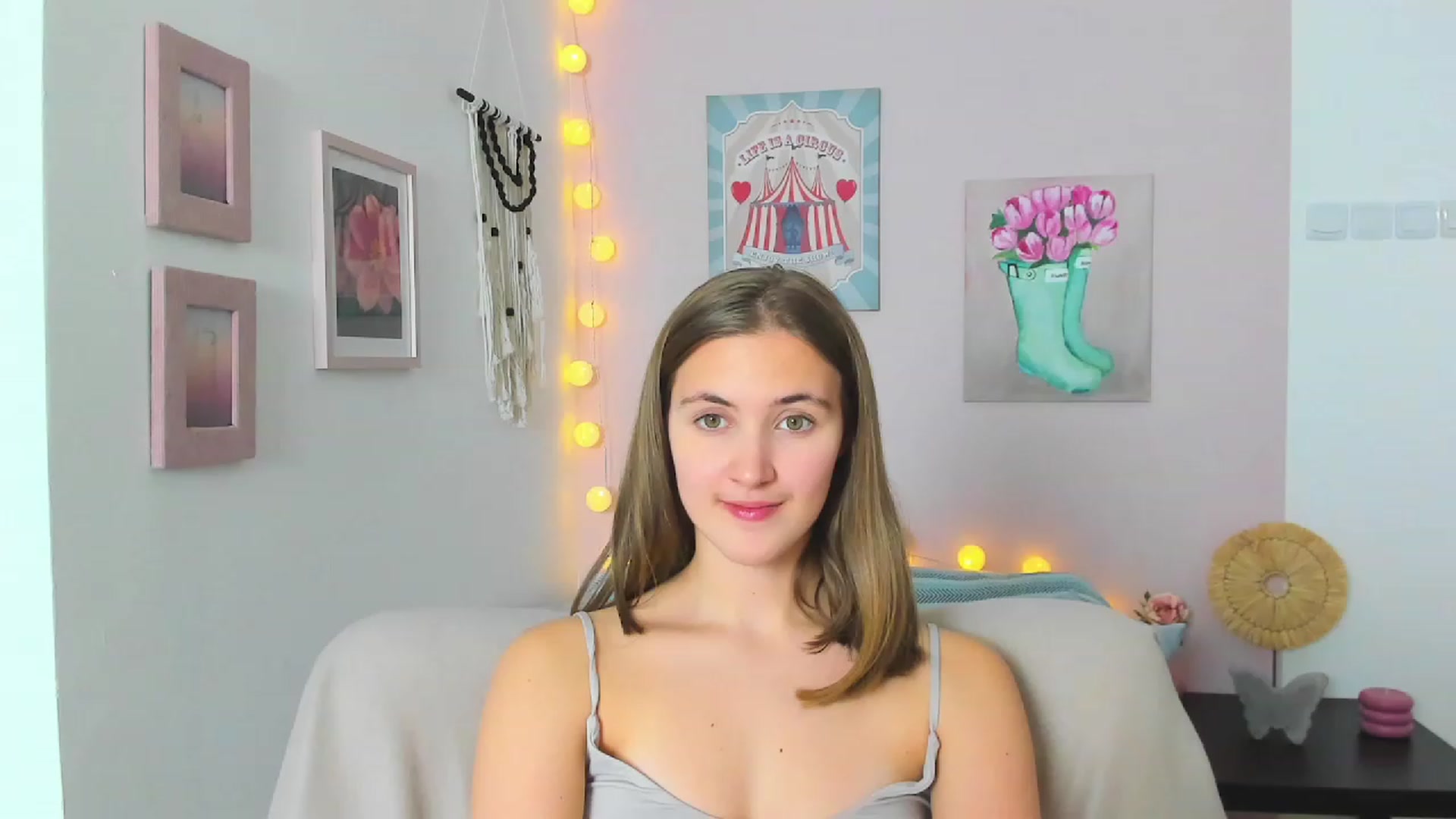 Gallery image thumbnail from Abbey_Grey's myfreecams stream on, 02/01/2023, 16:31 image 15 of 20