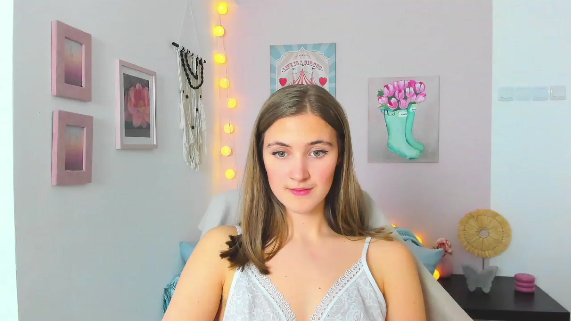 Gallery image thumbnail from Abbey_Grey's myfreecams stream on, 02/02/2023, 16:21 image 1 of 20