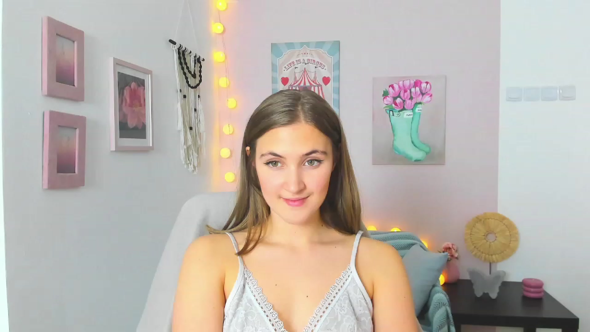 Gallery image thumbnail from Abbey_Grey's myfreecams stream on, 02/02/2023, 17:12 image 15 of 20
