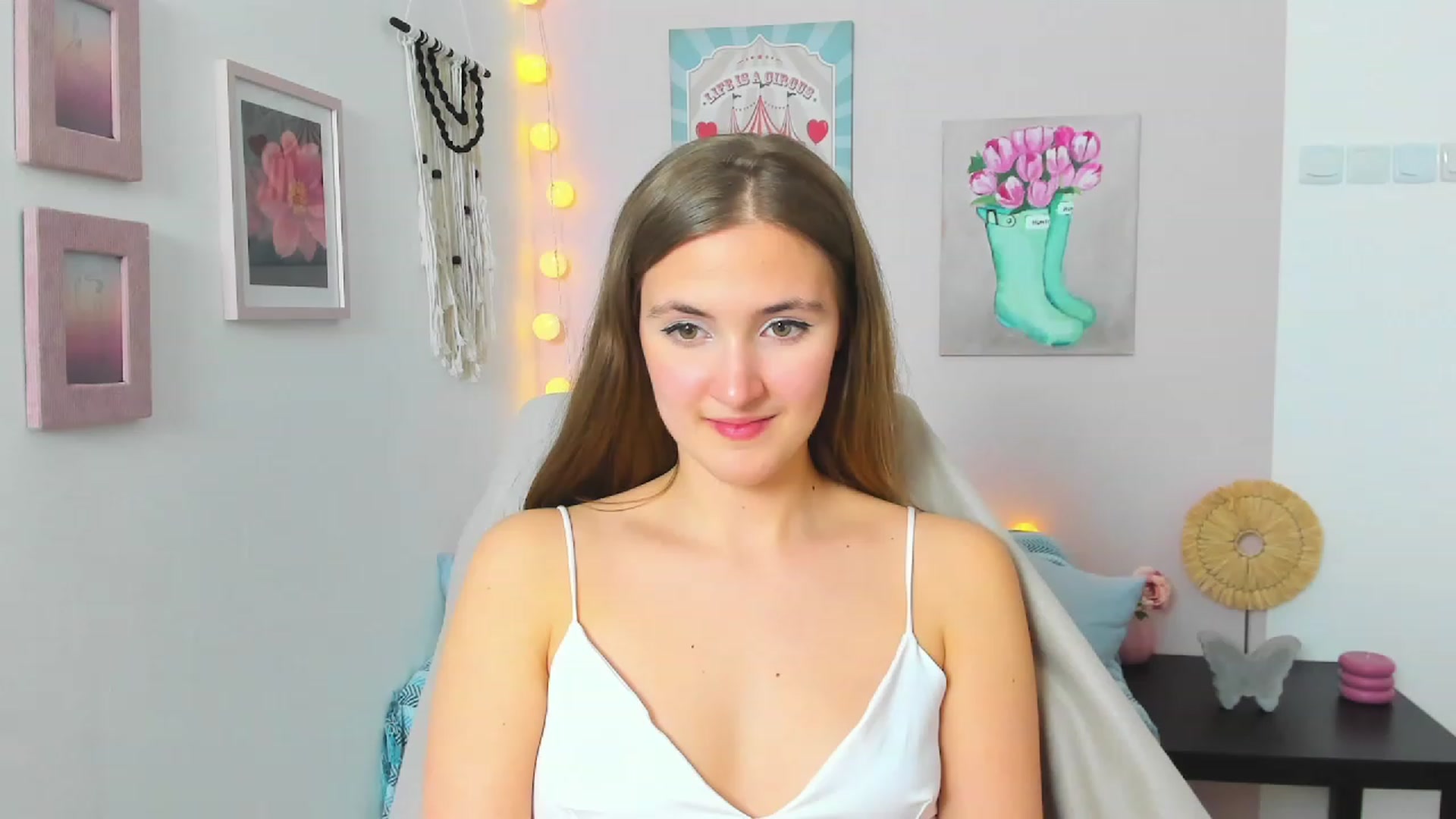Gallery image thumbnail from Abbey_Grey's myfreecams stream on, 02/09/2023, 16:24 image 15 of 20