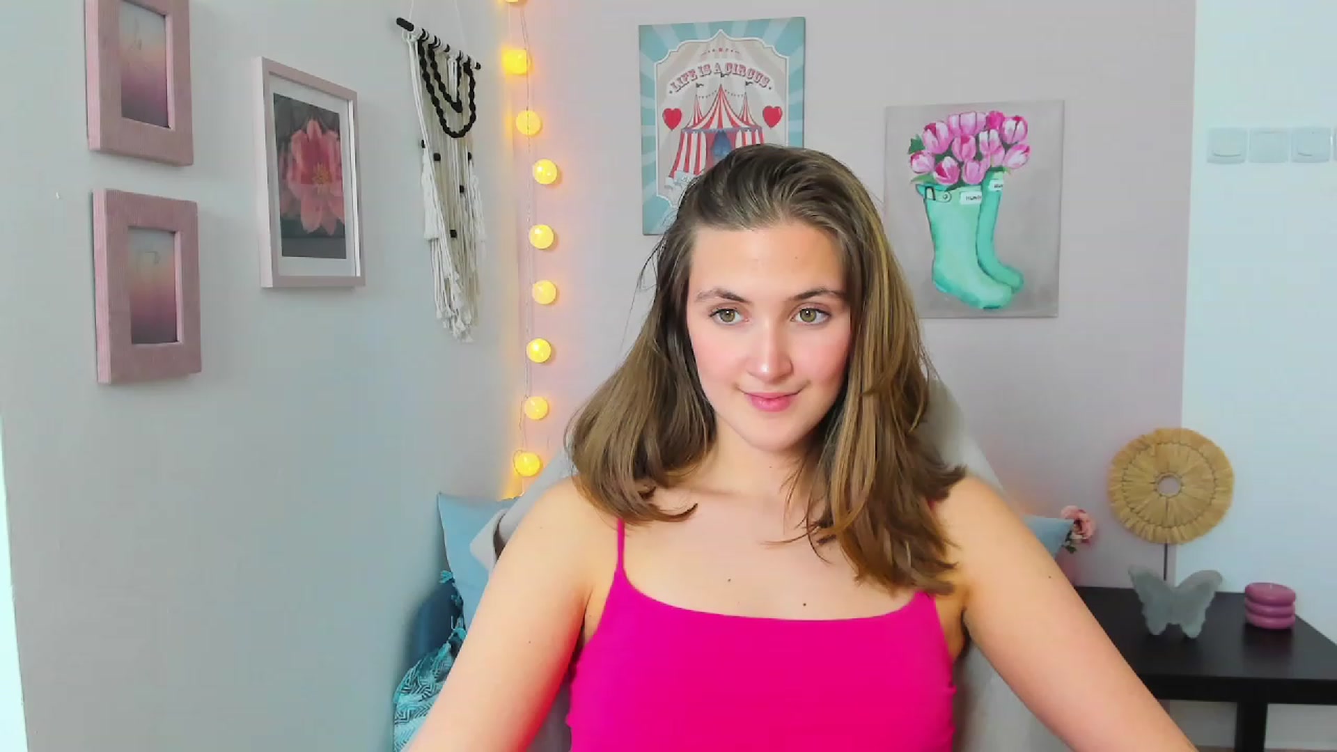 Gallery image thumbnail from Abbey_Grey's myfreecams stream on, 02/15/2023, 15:39 image 16 of 20