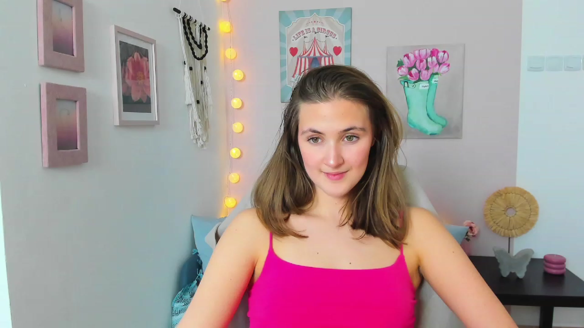 Gallery image thumbnail from Abbey_Grey's myfreecams stream on, 02/15/2023, 15:39 image 17 of 20