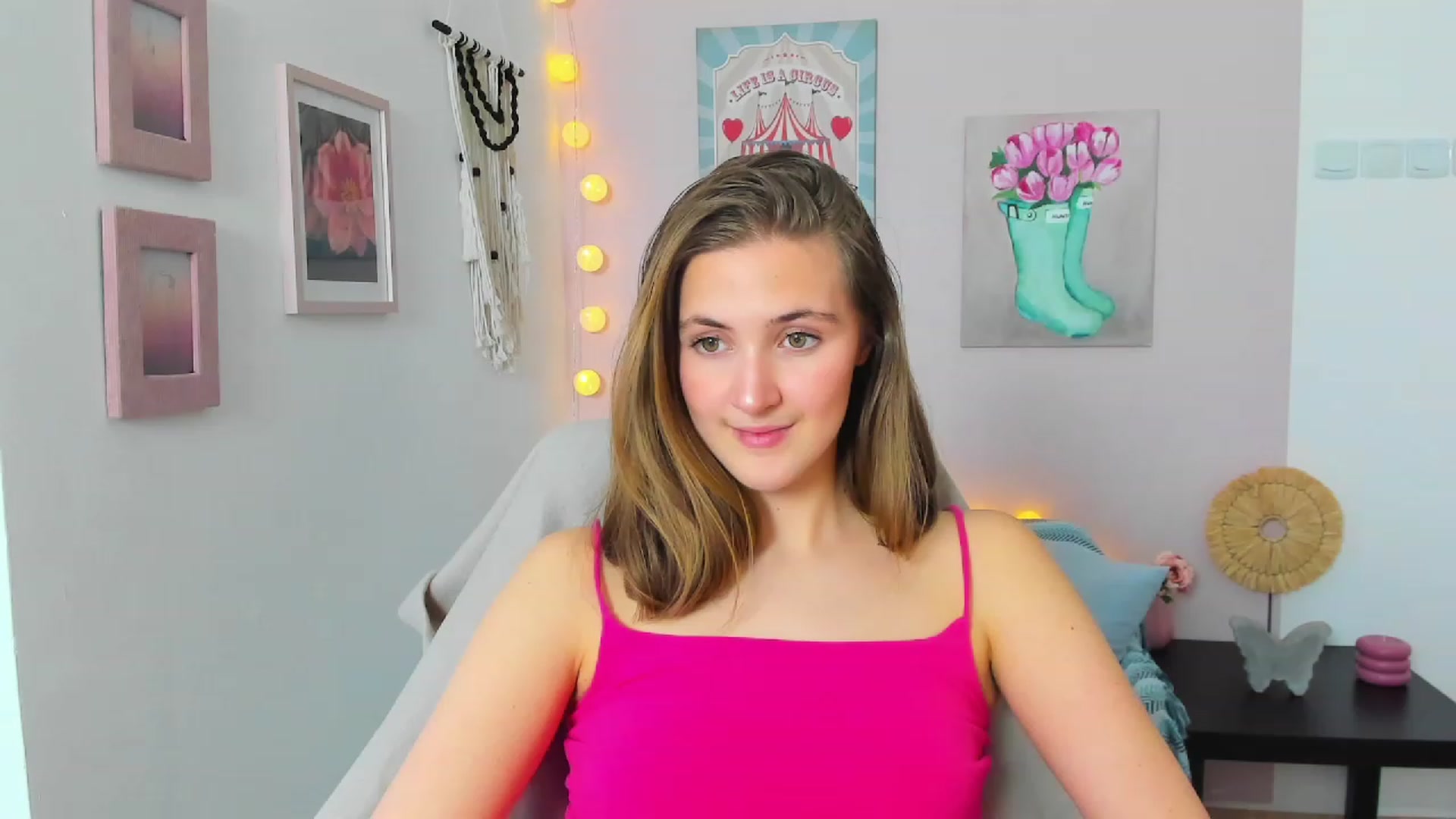 Gallery image thumbnail from Abbey_Grey's myfreecams stream on, 02/15/2023, 15:39 image 9 of 20