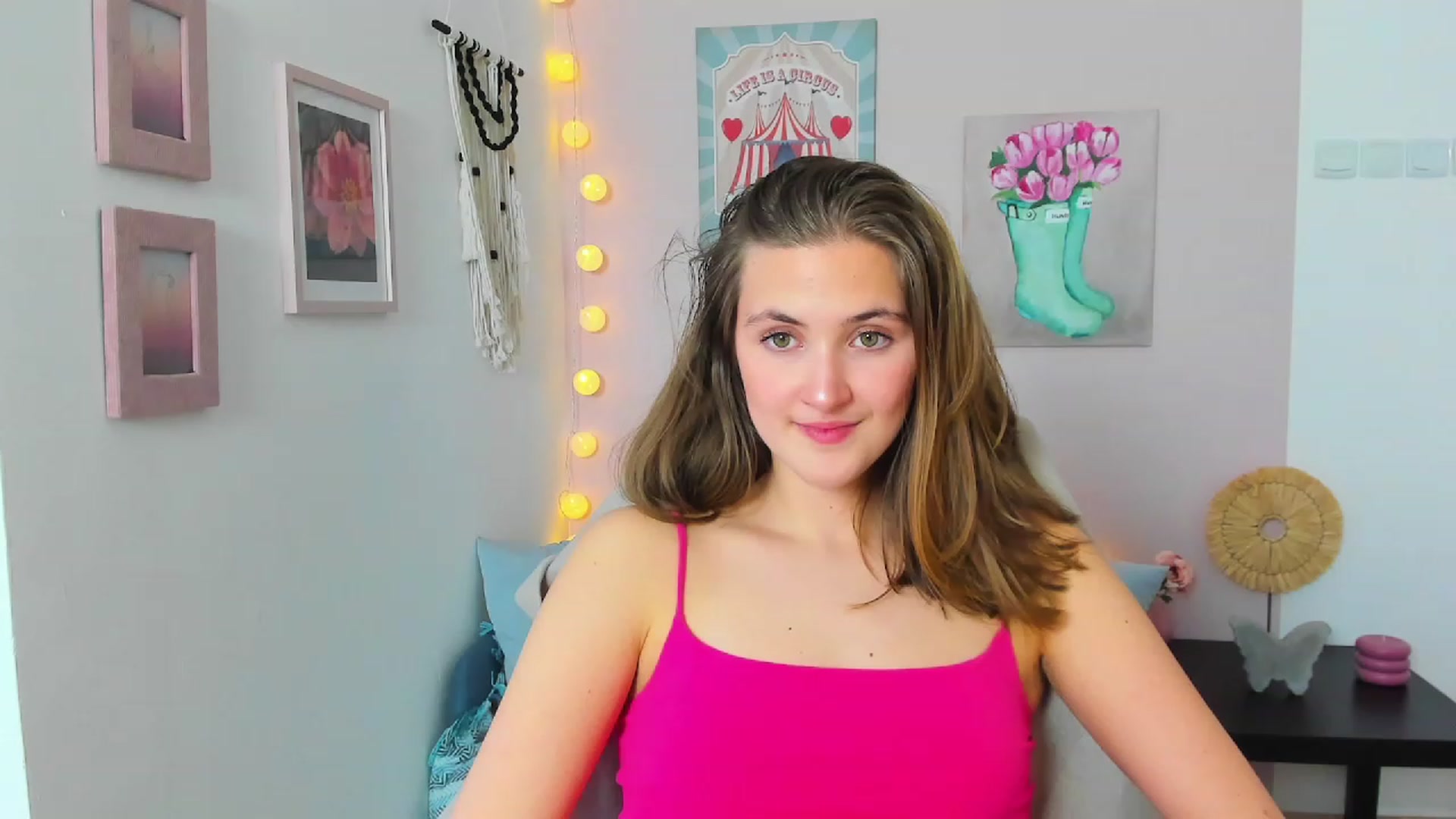 Gallery image thumbnail from Abbey_Grey's myfreecams stream on, 02/15/2023, 15:39 image 15 of 20