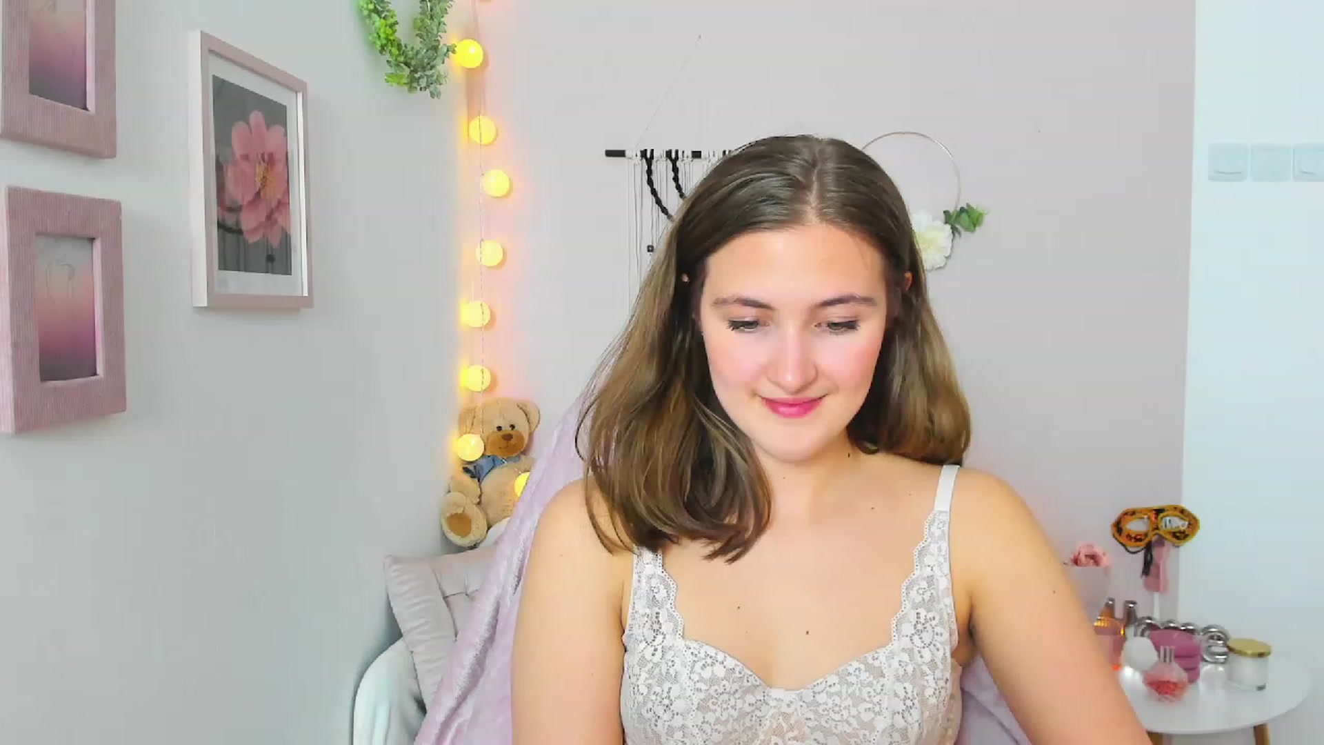 Gallery image thumbnail from Abbey_Grey's myfreecams stream on, 02/23/2023, 18:49 image 19 of 20