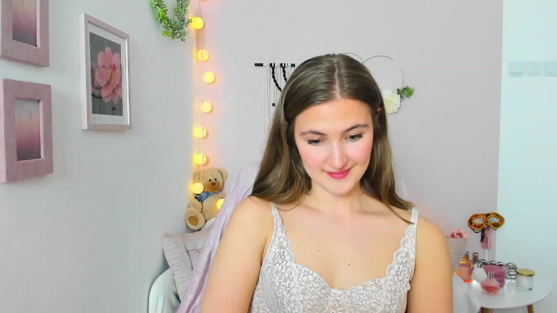 Gallery image thumbnail from Abbey_Grey's myfreecams stream on, 02/23/2023, 18:49 image 8 of 20