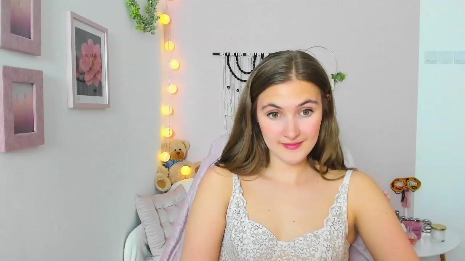 Gallery image thumbnail from Abbey_Grey's myfreecams stream on, 02/23/2023, 18:49 image 10 of 20