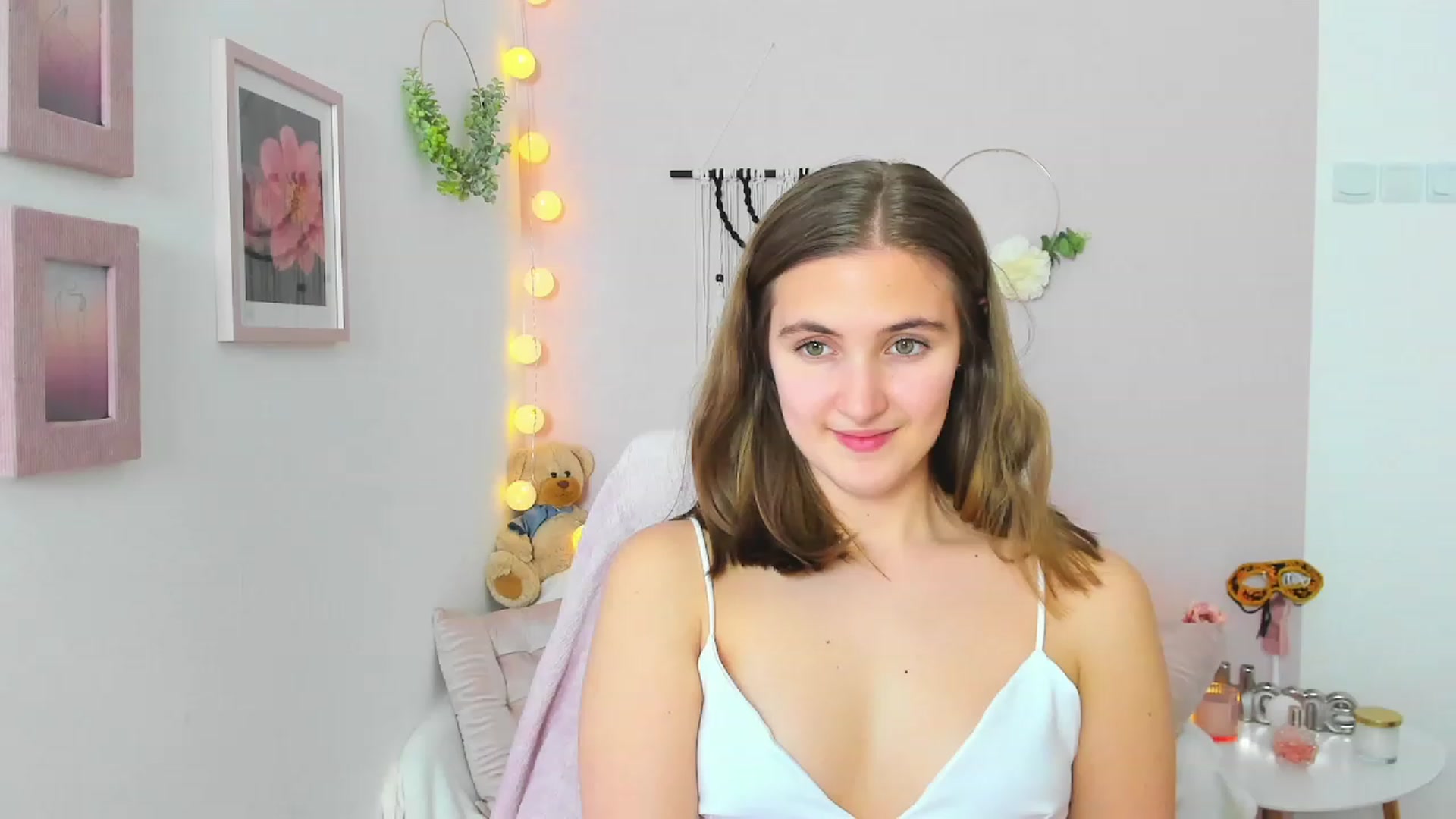 Gallery image thumbnail from Abbey_Grey's myfreecams stream on, 02/24/2023, 15:05 image 6 of 20