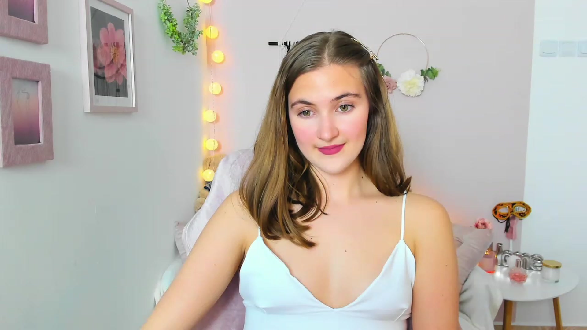 Gallery image thumbnail from Abbey_Grey's myfreecams stream on, 02/24/2023, 17:36 image 16 of 20