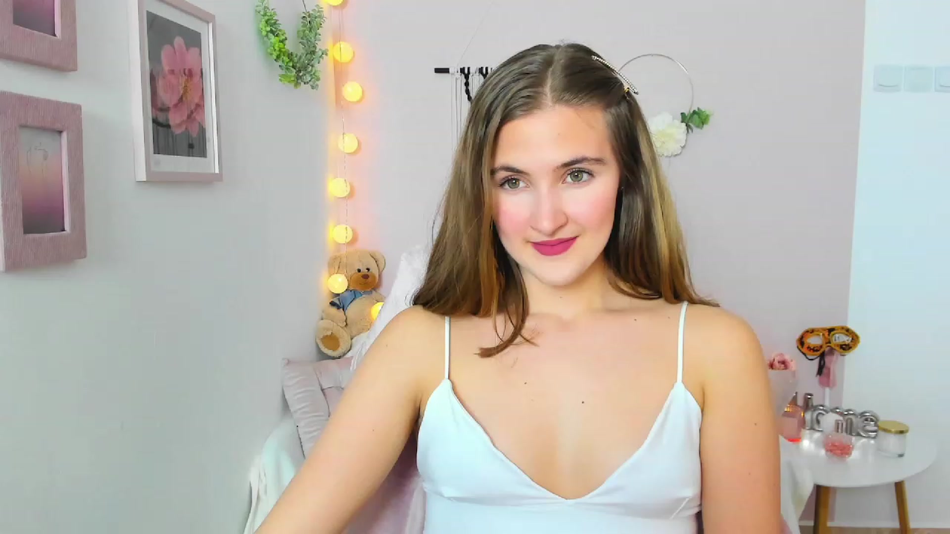 Gallery image thumbnail from Abbey_Grey's myfreecams stream on, 02/24/2023, 17:36 image 8 of 20