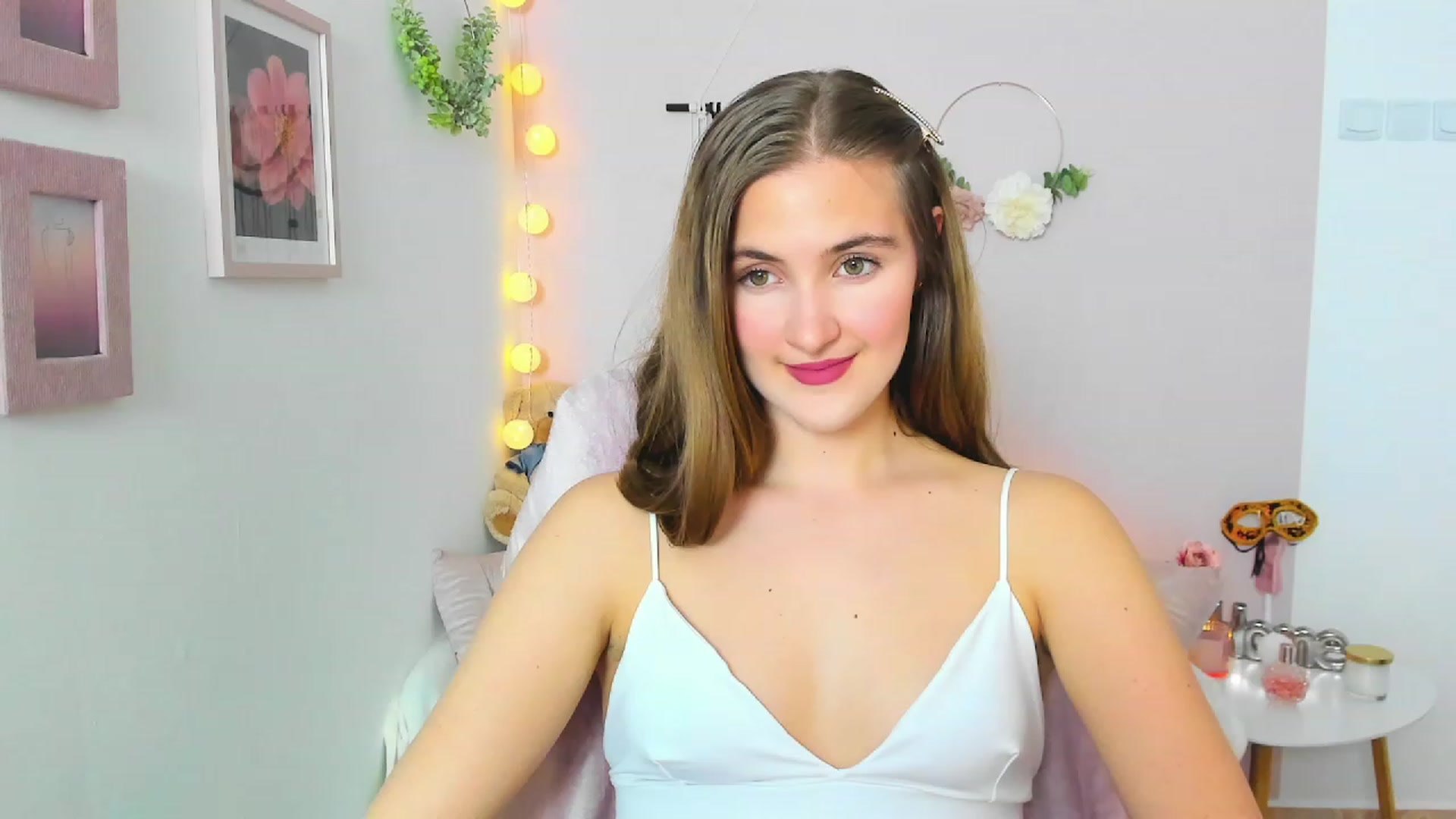 Gallery image thumbnail from Abbey_Grey's myfreecams stream on, 02/24/2023, 17:36 image 2 of 20