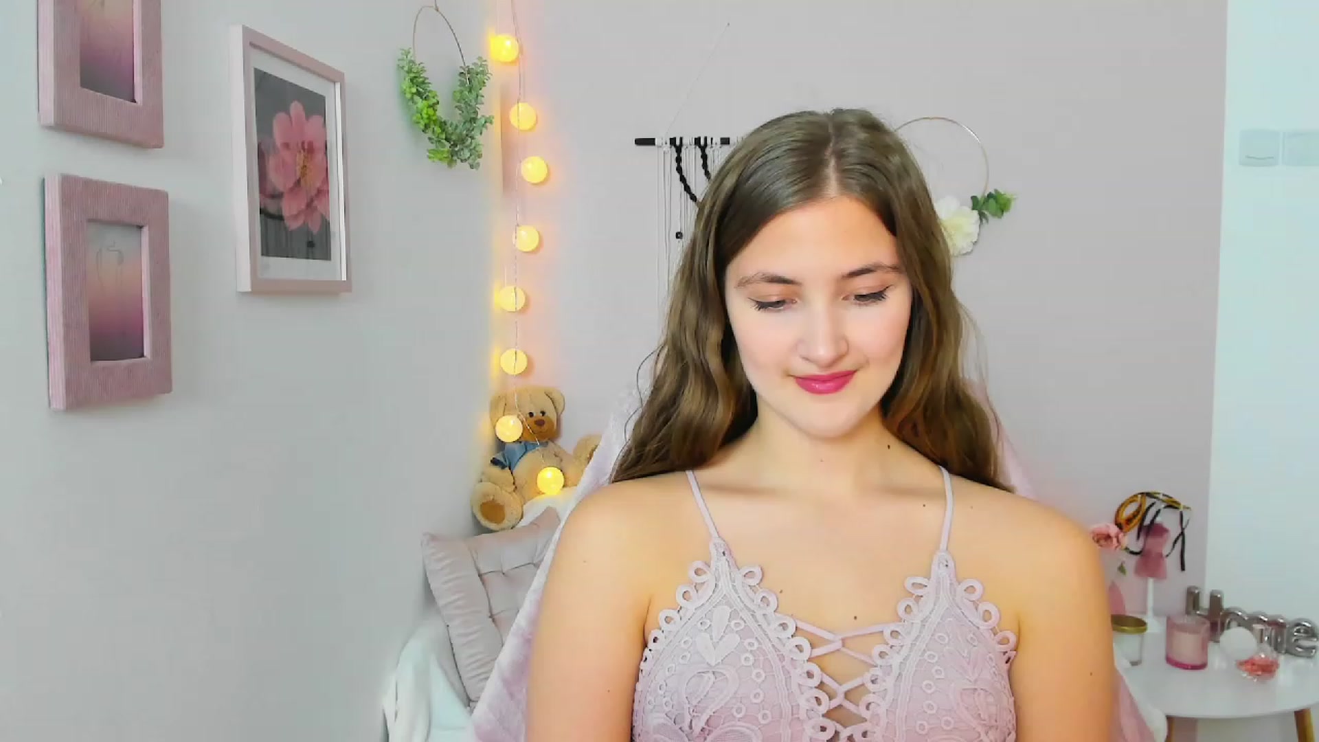Gallery image thumbnail from Abbey_Grey's myfreecams stream on, 02/28/2023, 16:42 image 5 of 20