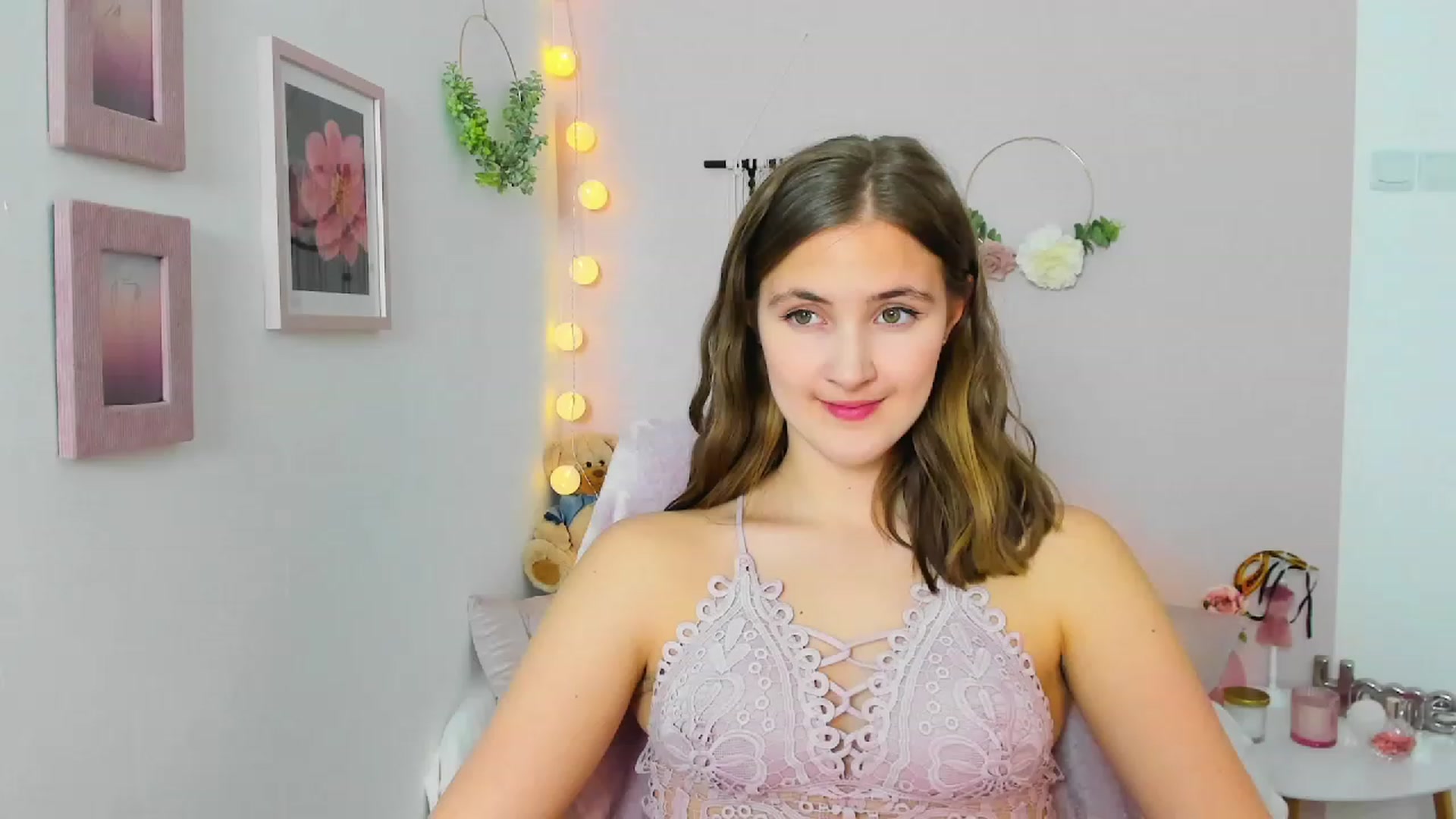 Gallery image thumbnail from Abbey_Grey's myfreecams stream on, 02/28/2023, 17:54 image 7 of 20