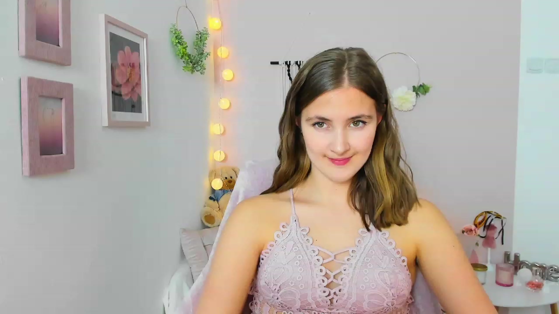 Gallery image thumbnail from Abbey_Grey's myfreecams stream on, 02/28/2023, 17:54 image 6 of 20