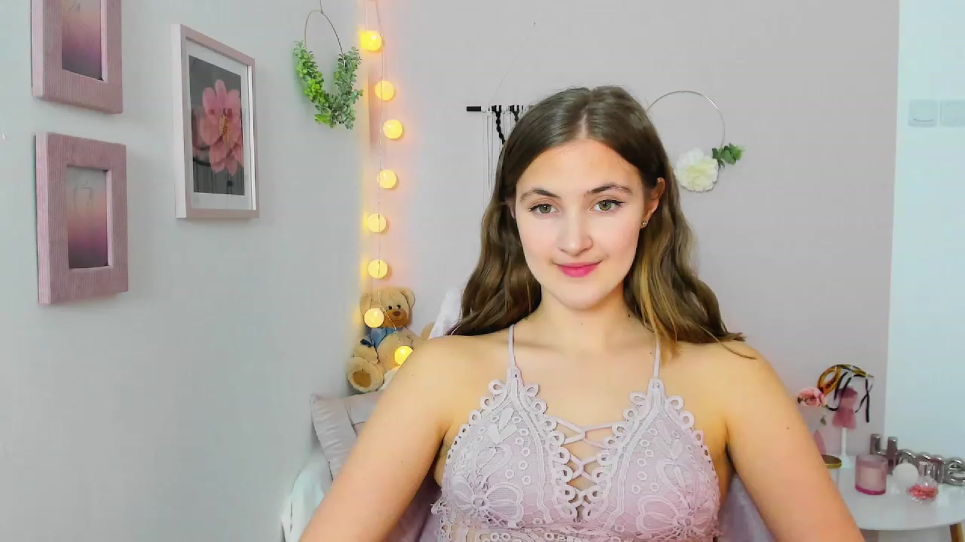 Gallery image thumbnail from Abbey_Grey's myfreecams stream on, 02/28/2023, 17:54 image 1 of 20