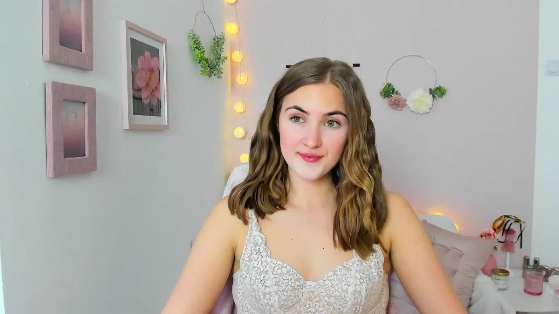 Gallery image thumbnail from Abbey_Grey's myfreecams stream on, 03/02/2023, 15:49 image 3 of 20