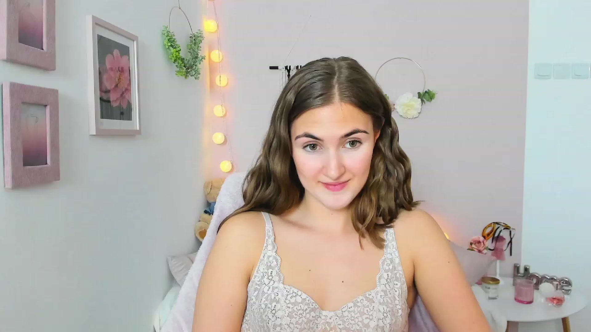Gallery image thumbnail from Abbey_Grey's myfreecams stream on, 03/02/2023, 18:06 image 5 of 20