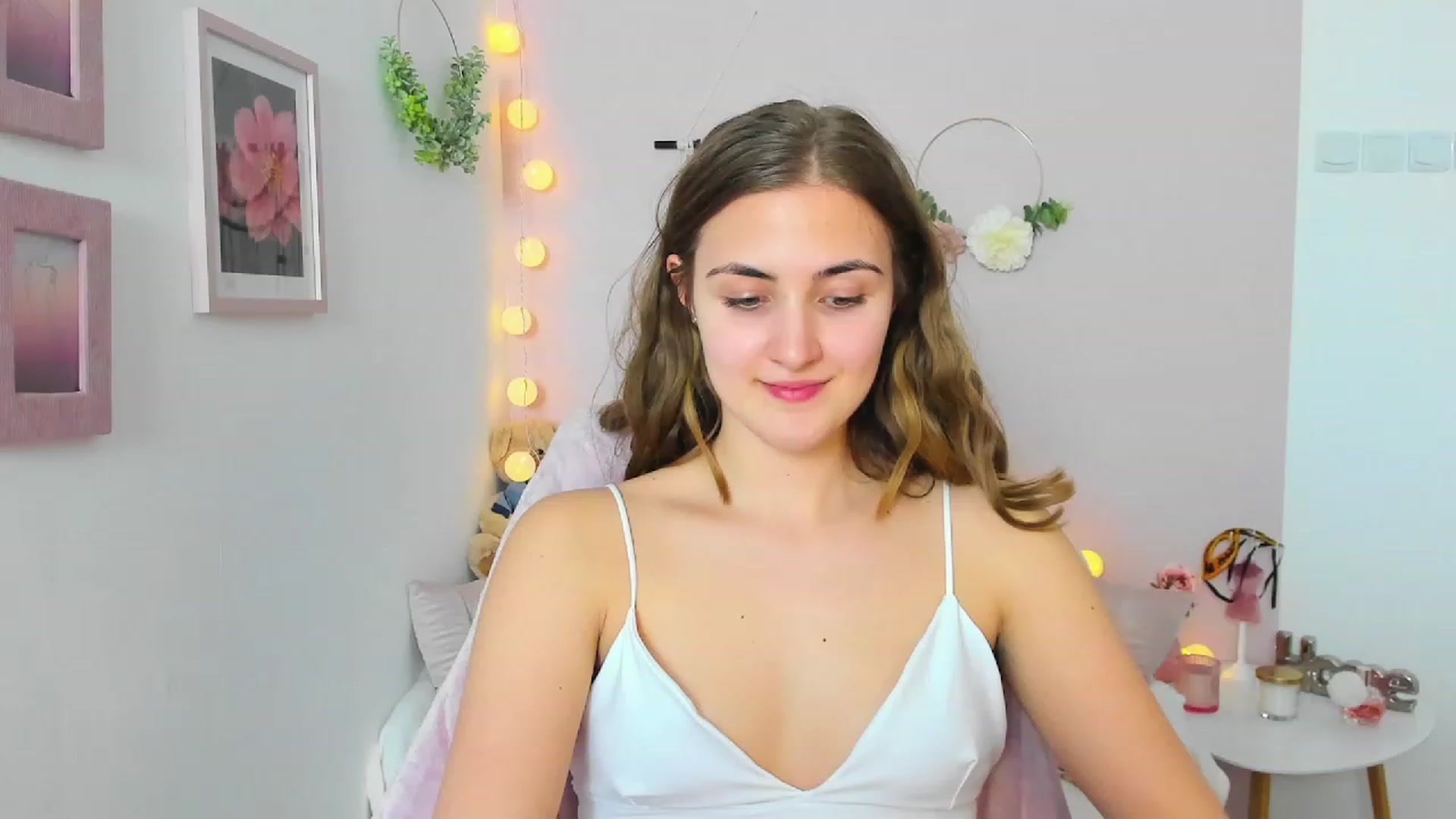 Gallery image thumbnail from Abbey_Grey's myfreecams stream on, 03/03/2023, 16:52 image 18 of 20