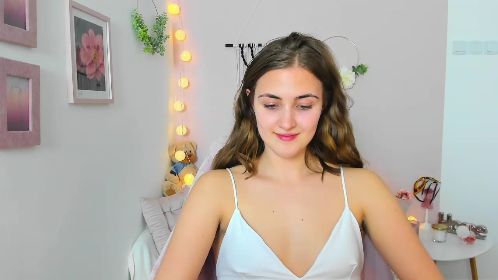 Gallery image thumbnail from Abbey_Grey's myfreecams stream on, 03/03/2023, 18:42 image 12 of 20