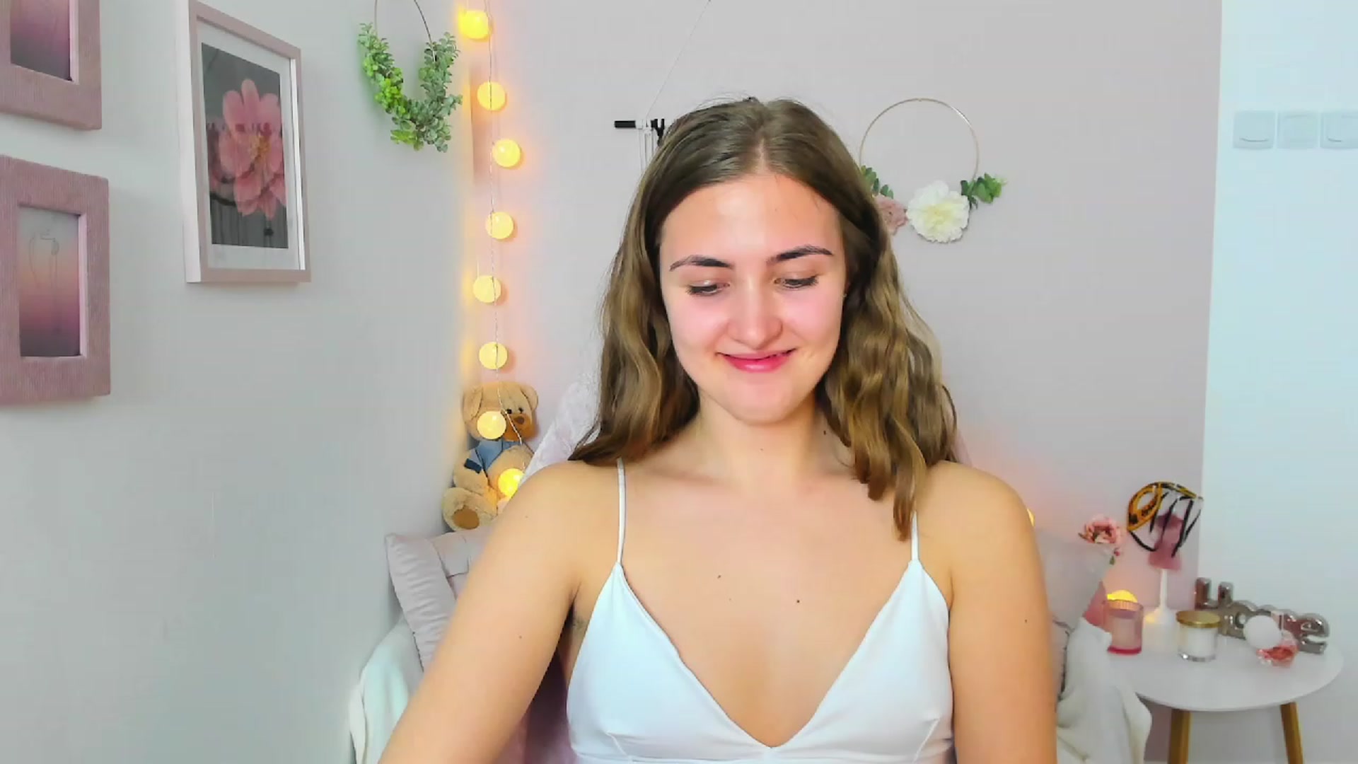 Gallery image thumbnail from Abbey_Grey's myfreecams stream on, 03/03/2023, 18:42 image 1 of 20