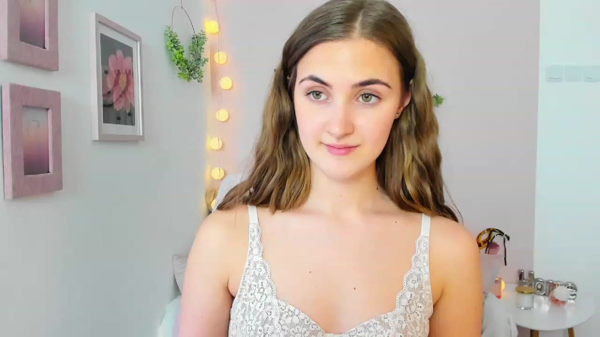 Gallery image thumbnail from Abbey_Grey's myfreecams stream on, 03/09/2023, 16:03 image 1 of 20
