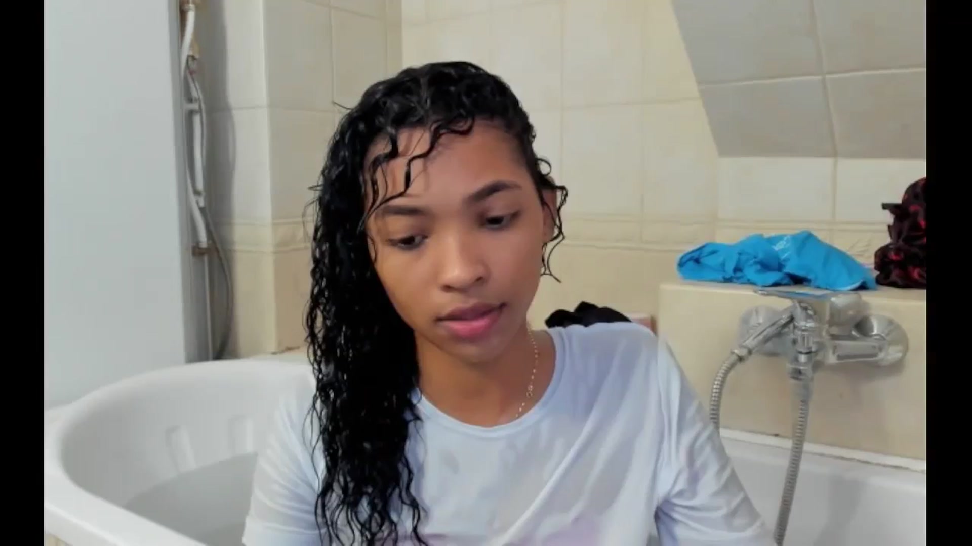 Gallery image thumbnail from AbbiReyes's myfreecams stream on, 07/24/2023, 16:57 image 3 of 20