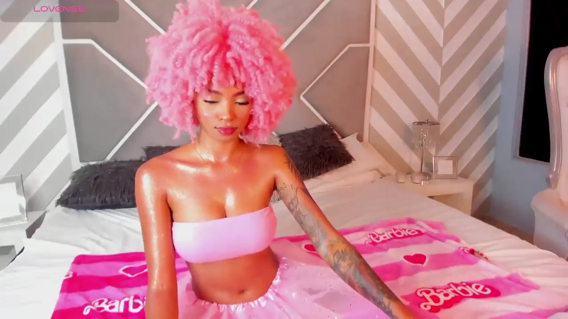 Gallery image thumbnail from AbbiReyes's myfreecams stream on, 10/31/2024, 13:20 image 15 of 20