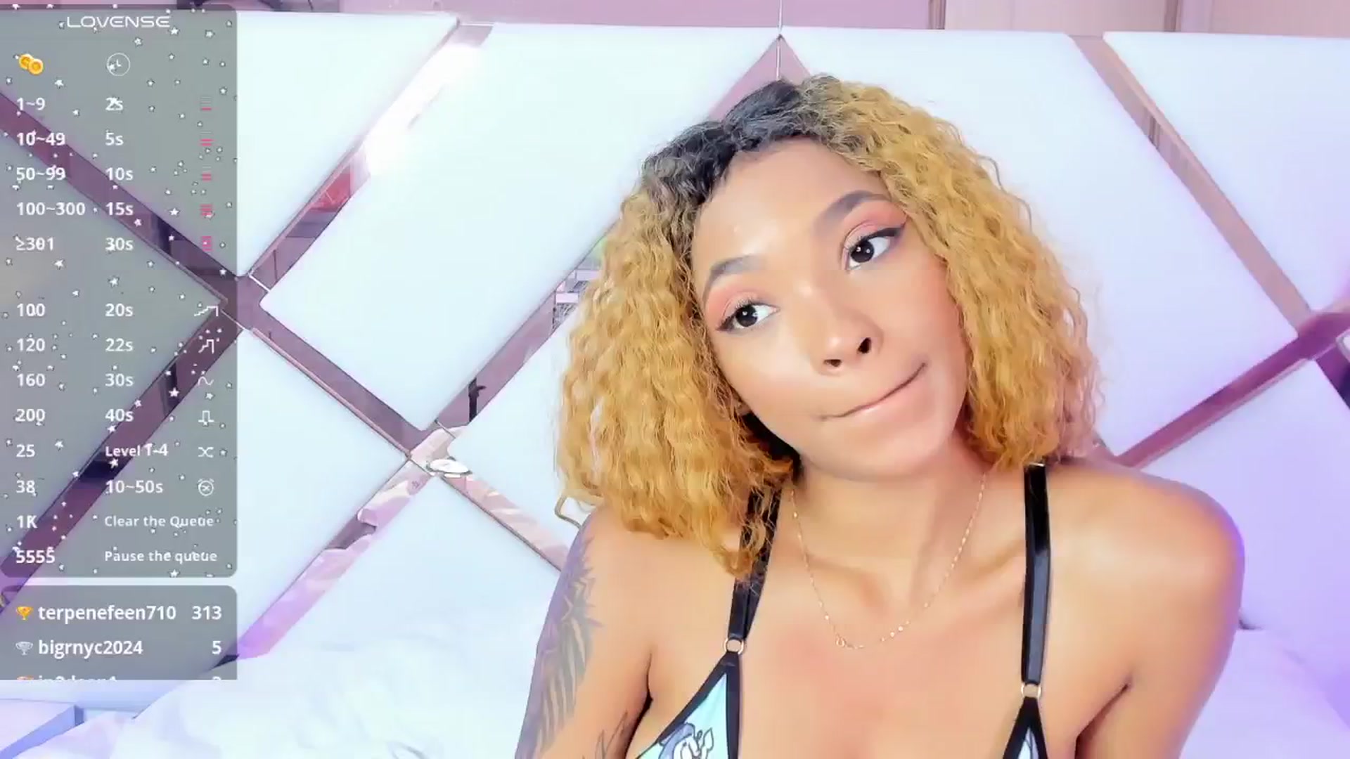 Gallery image thumbnail from AbbiReyes's myfreecams stream on, 11/08/2024, 14:59 image 17 of 20
