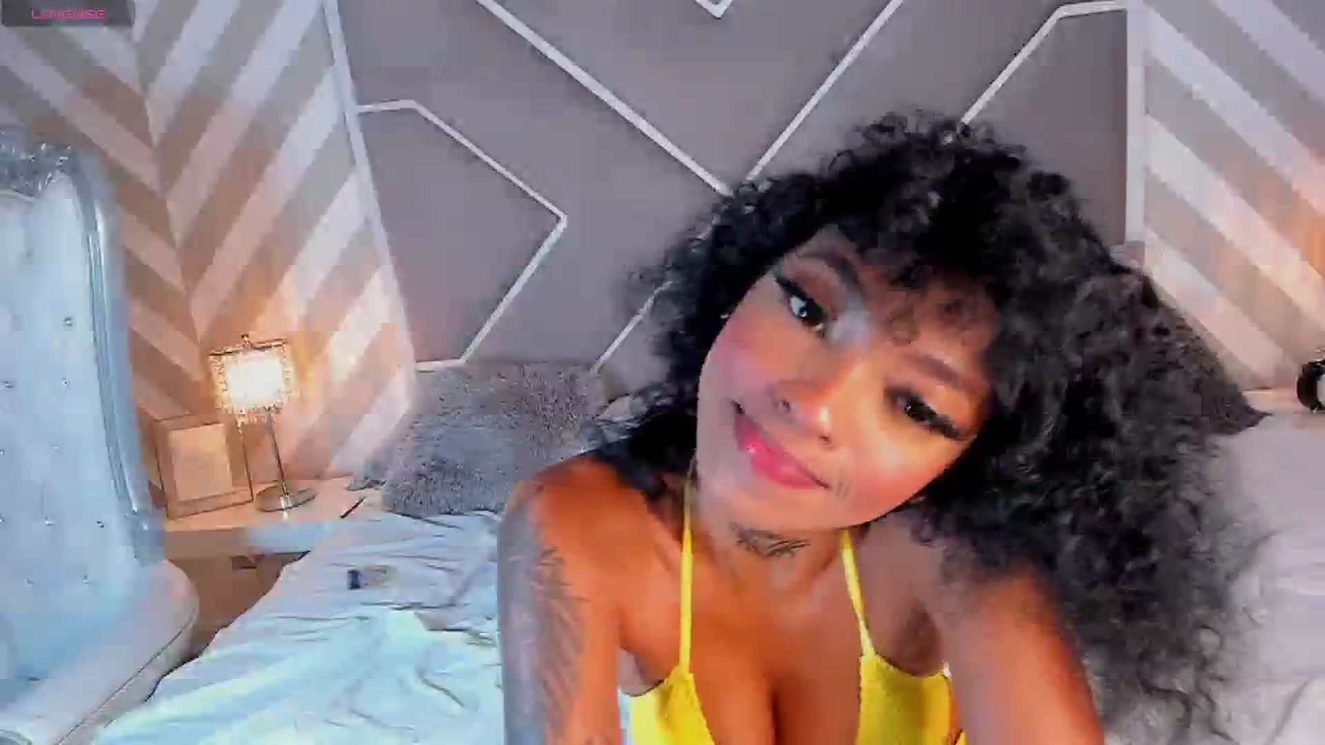 Gallery image thumbnail from AbbiReyes's myfreecams stream on, 12/29/2024, 02:01 image 14 of 20