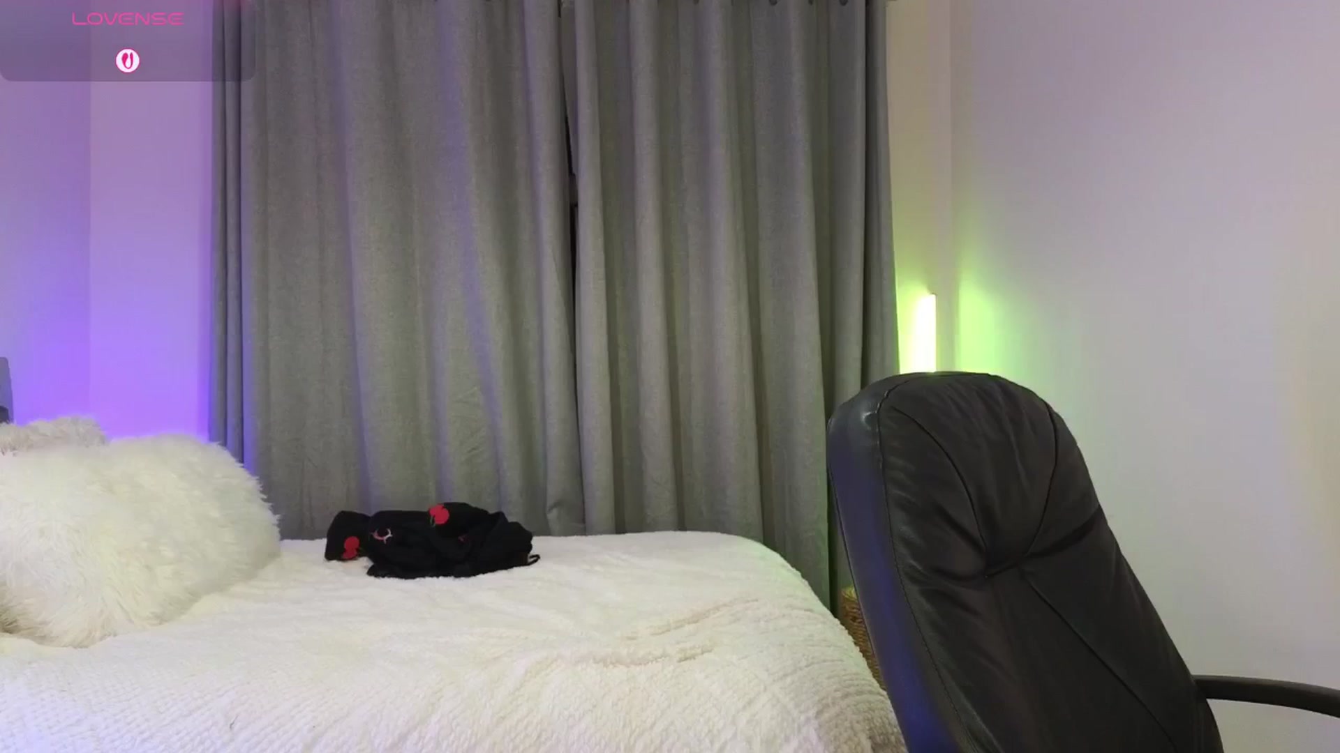 Gallery image thumbnail from Abbie_'s myfreecams stream on, 10/05/2025, 23:37 image 4 of 20