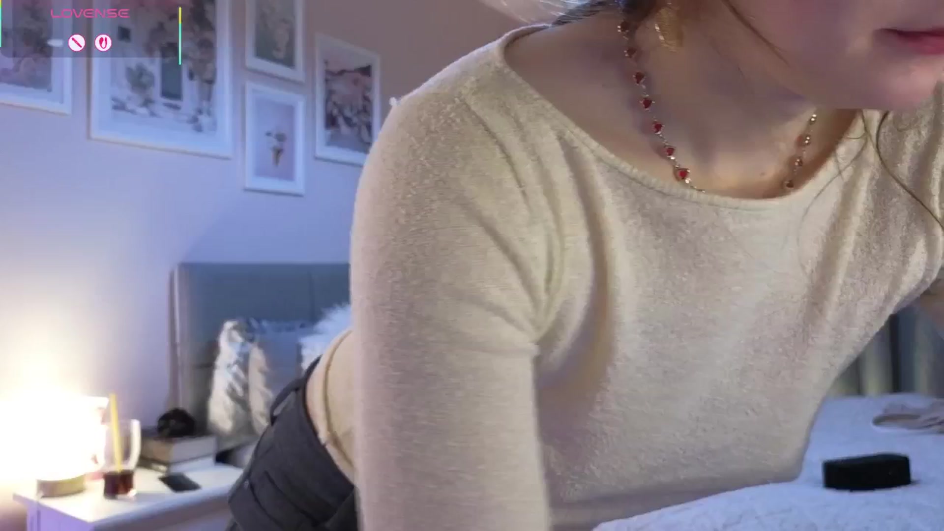 Gallery image thumbnail from Abbie_'s myfreecams stream on, 01/04/2026, 24:01 image 13 of 20