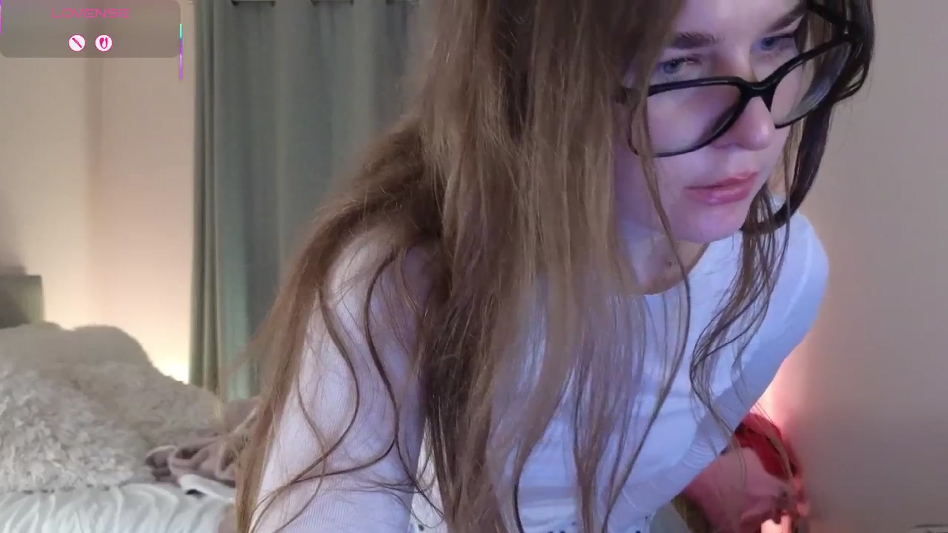 Gallery image thumbnail from Abbie_'s myfreecams stream on, 01/08/2026, 18:08 image 8 of 20