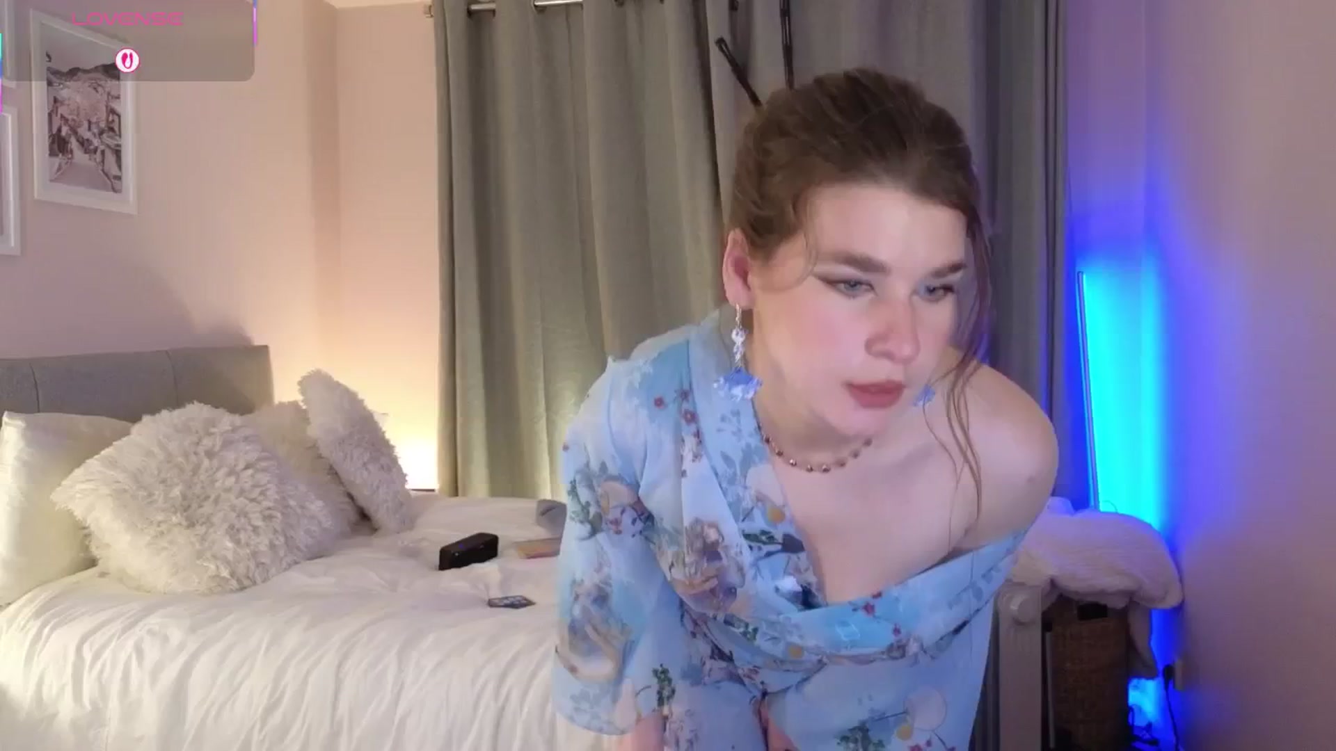 Gallery image thumbnail from Abbie_'s myfreecams stream on, 01/21/2026, 24:16 image 9 of 20