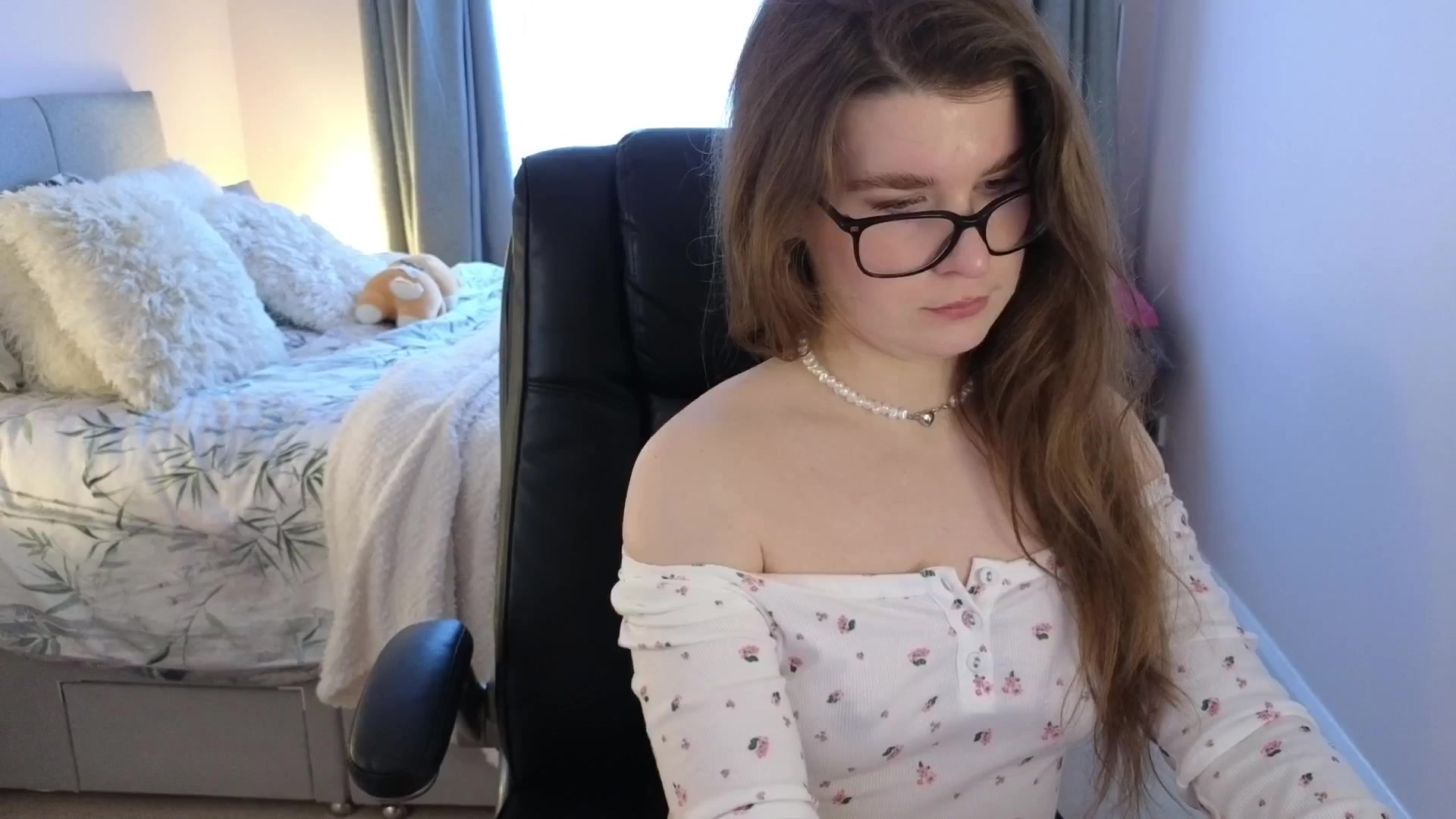Gallery image thumbnail from Abbie_Cute's myfreecams stream on, 02/12/2026, 17:13 image 14 of 20