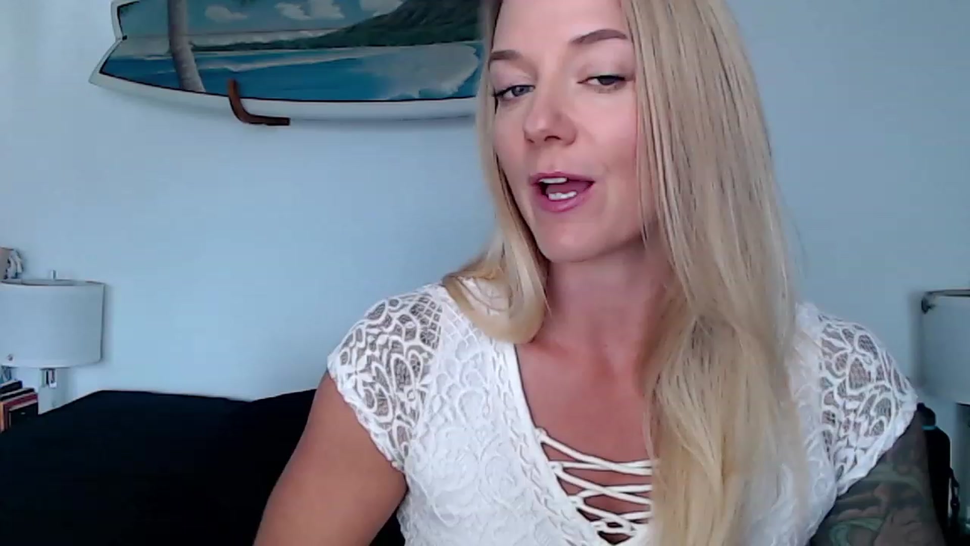 Gallery image thumbnail from Abbie_Hoffman's myfreecams stream on, 12/31/2022, 02:31 image 1 of 20
