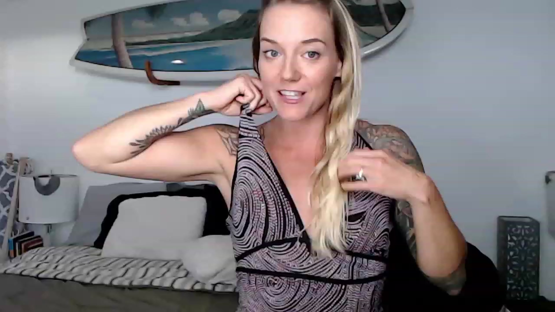 Gallery image thumbnail from Abbie_Hoffman's myfreecams stream on, 01/03/2023, 03:13 image 11 of 20