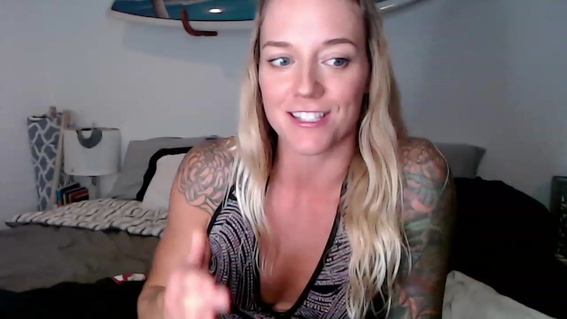 Gallery image thumbnail from Abbie_Hoffman's myfreecams stream on, 01/03/2023, 04:50 image 19 of 20