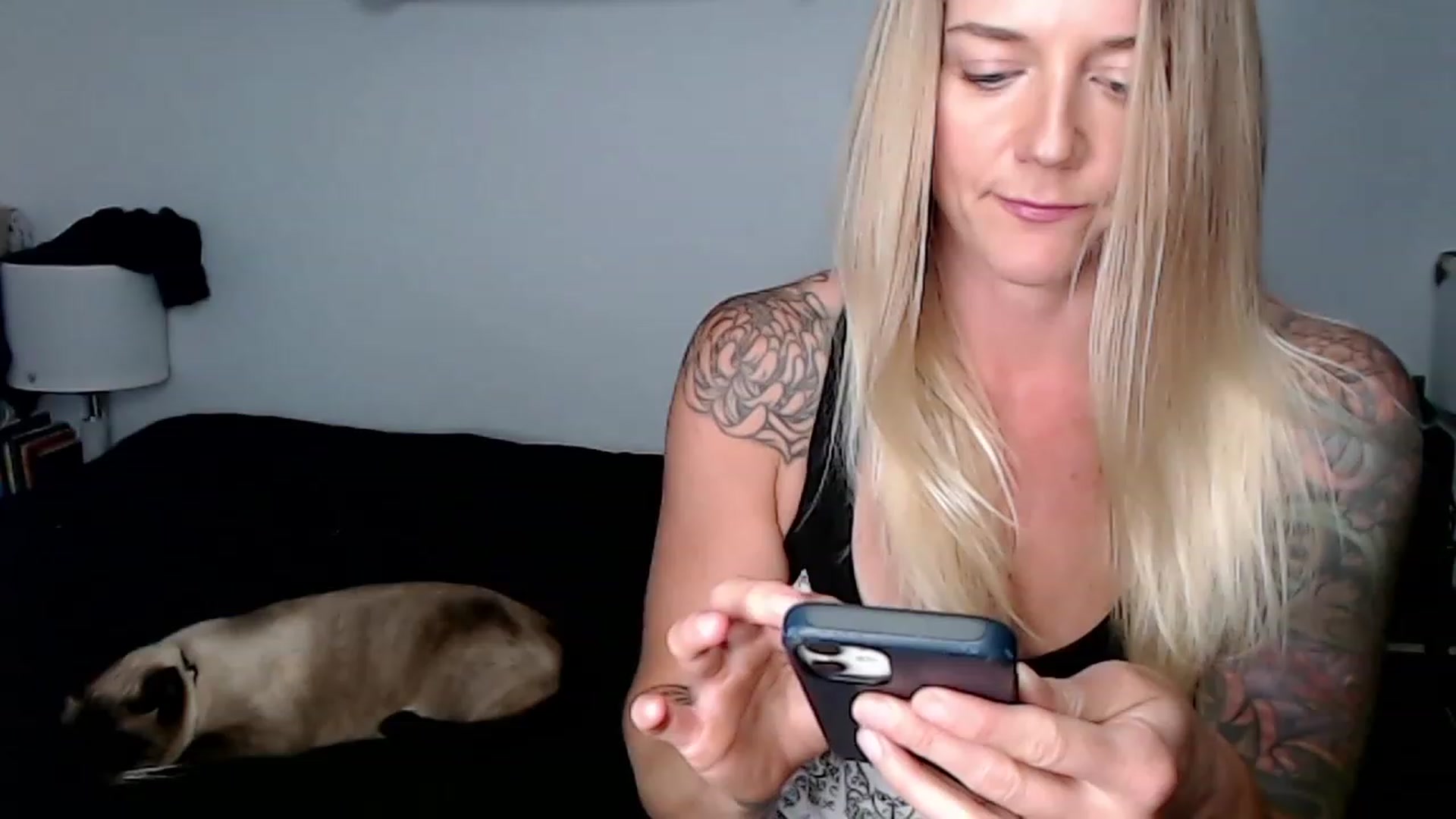 Gallery image thumbnail from Abbie_Hoffman's myfreecams stream on, 01/05/2023, 04:19 image 13 of 20