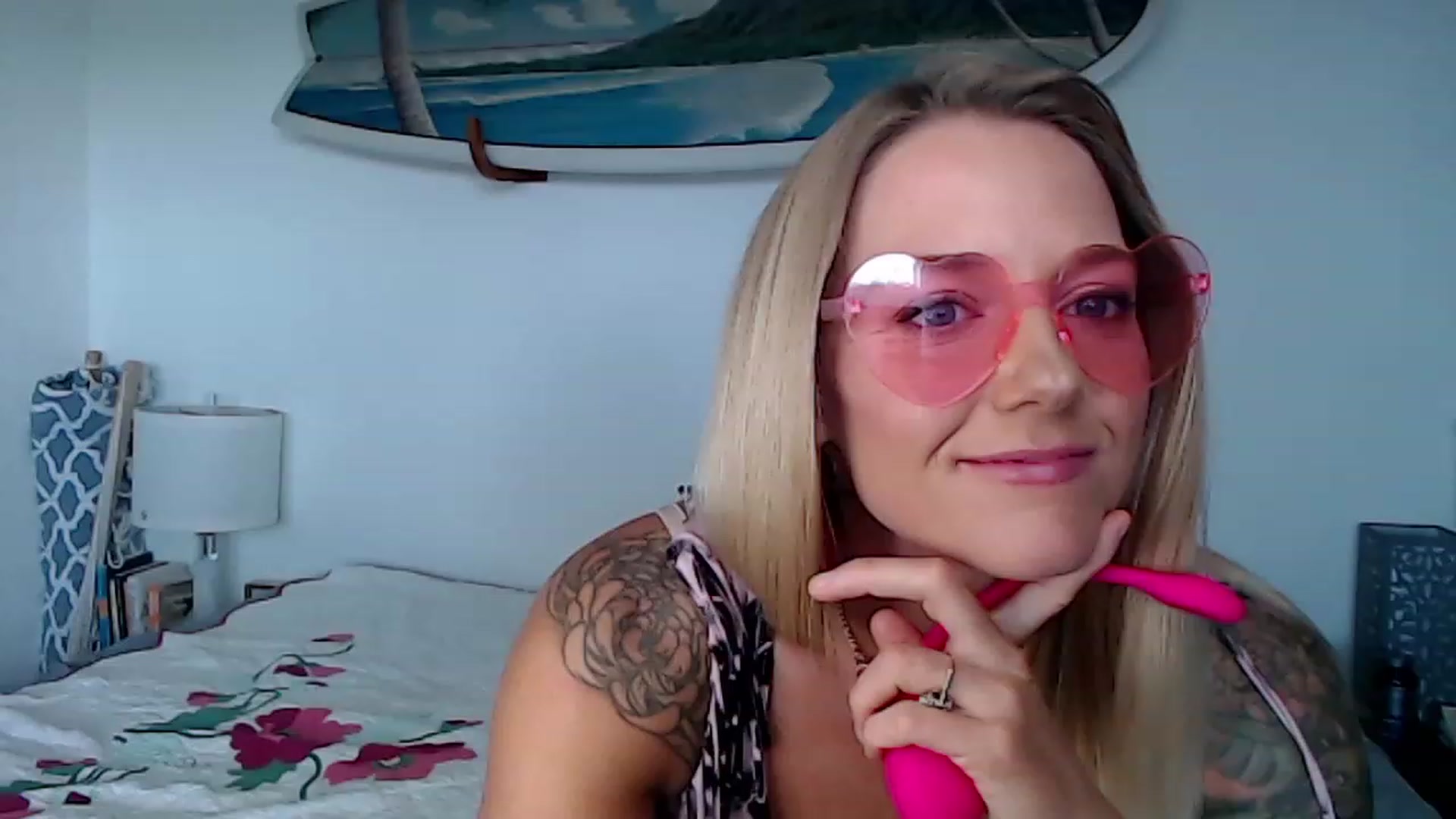 Gallery image thumbnail from Abbie_Hoffman's myfreecams stream on, 02/15/2023, 02:47 image 2 of 20